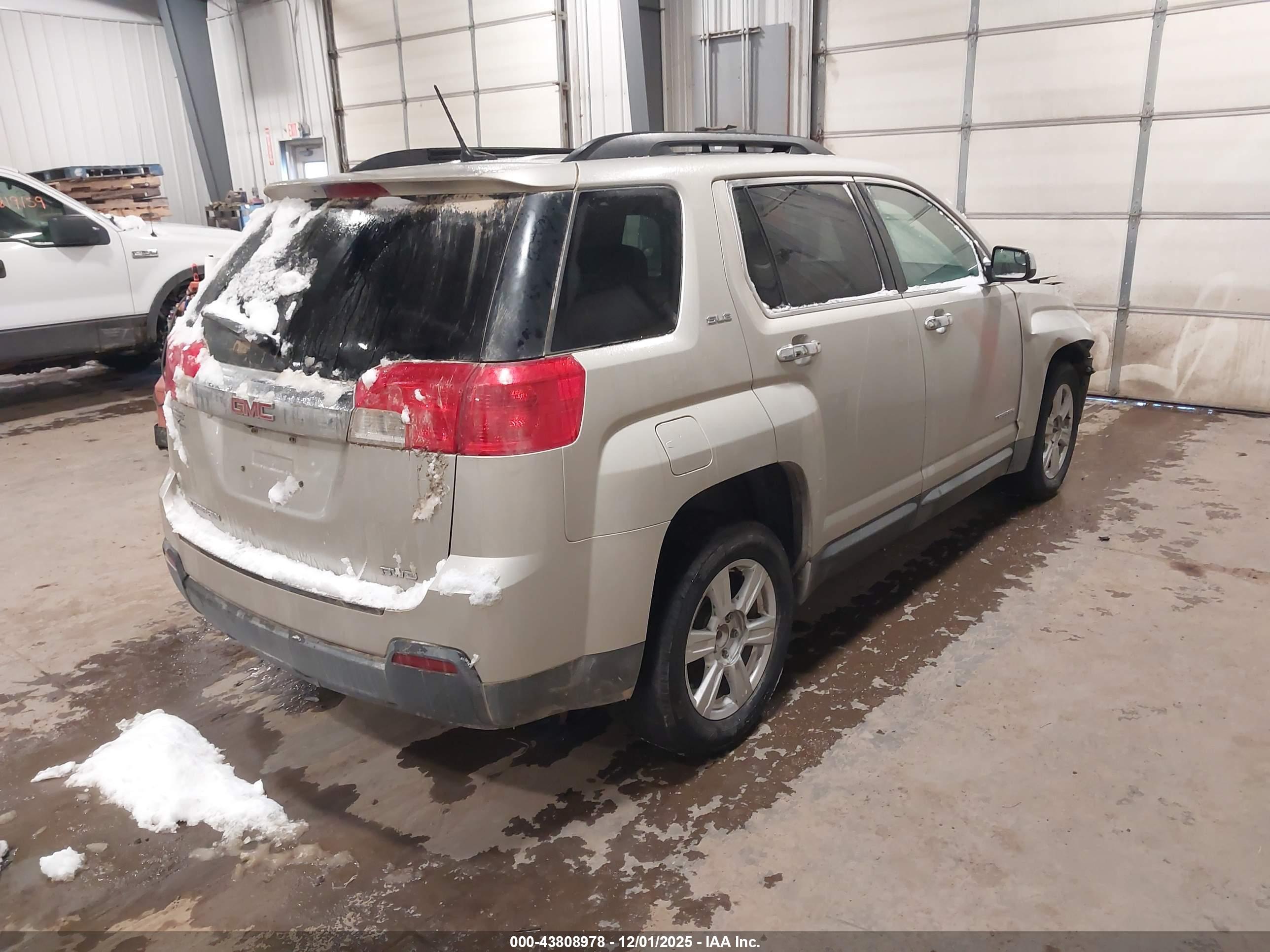 GMC TERRAIN image 4