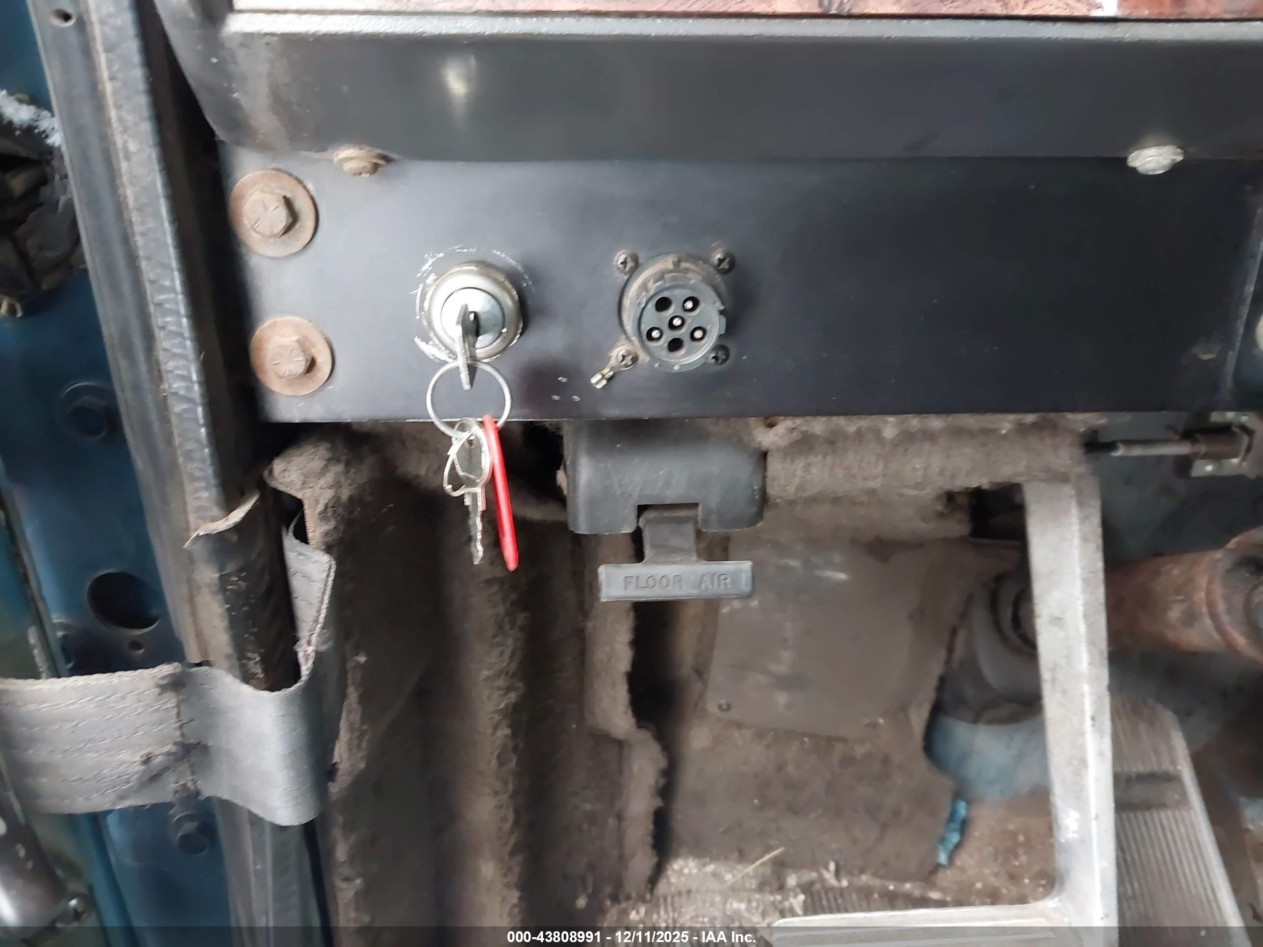 INTERNATIONAL 9200 image 11