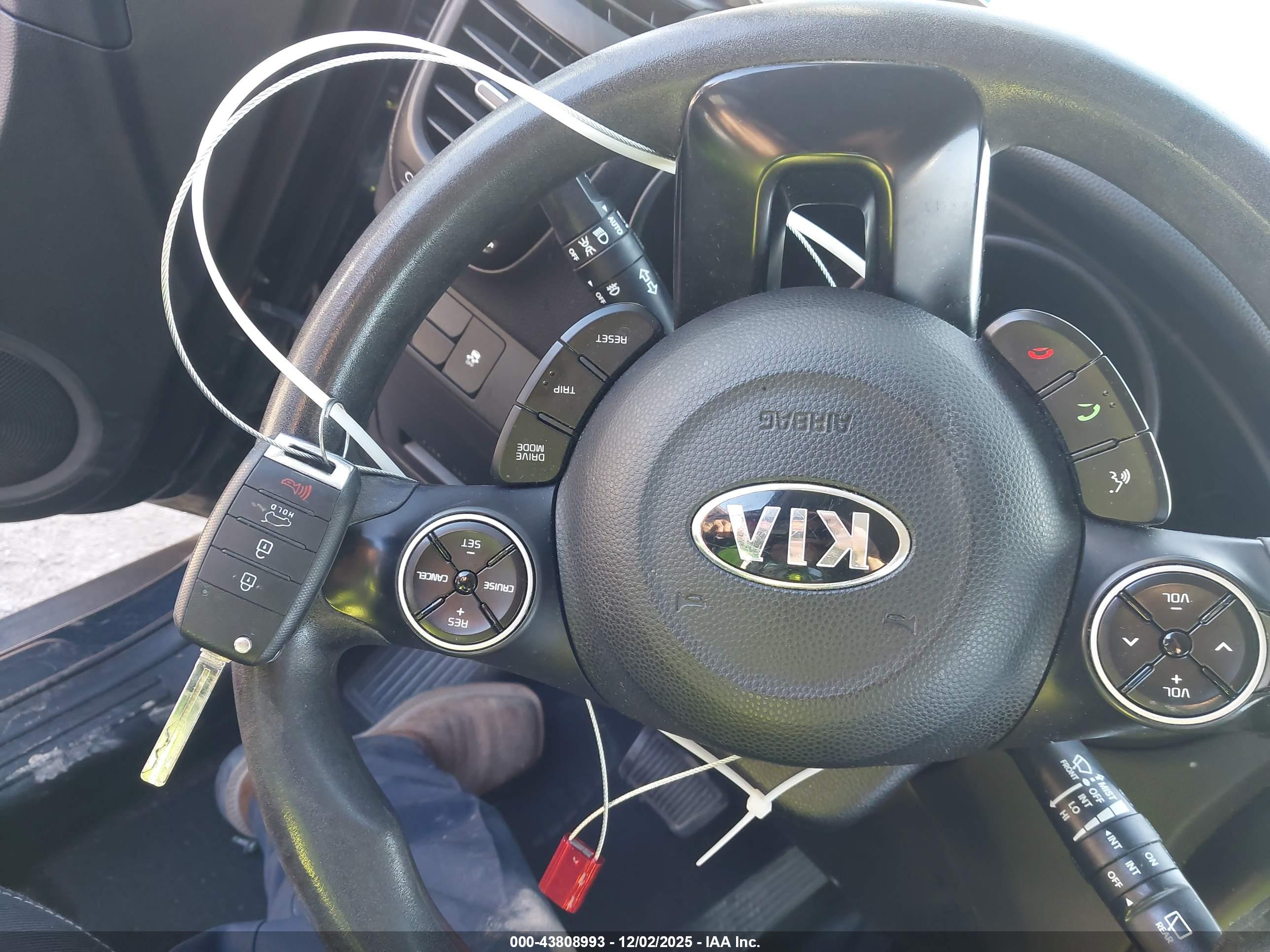 KIA SOUL image 11
