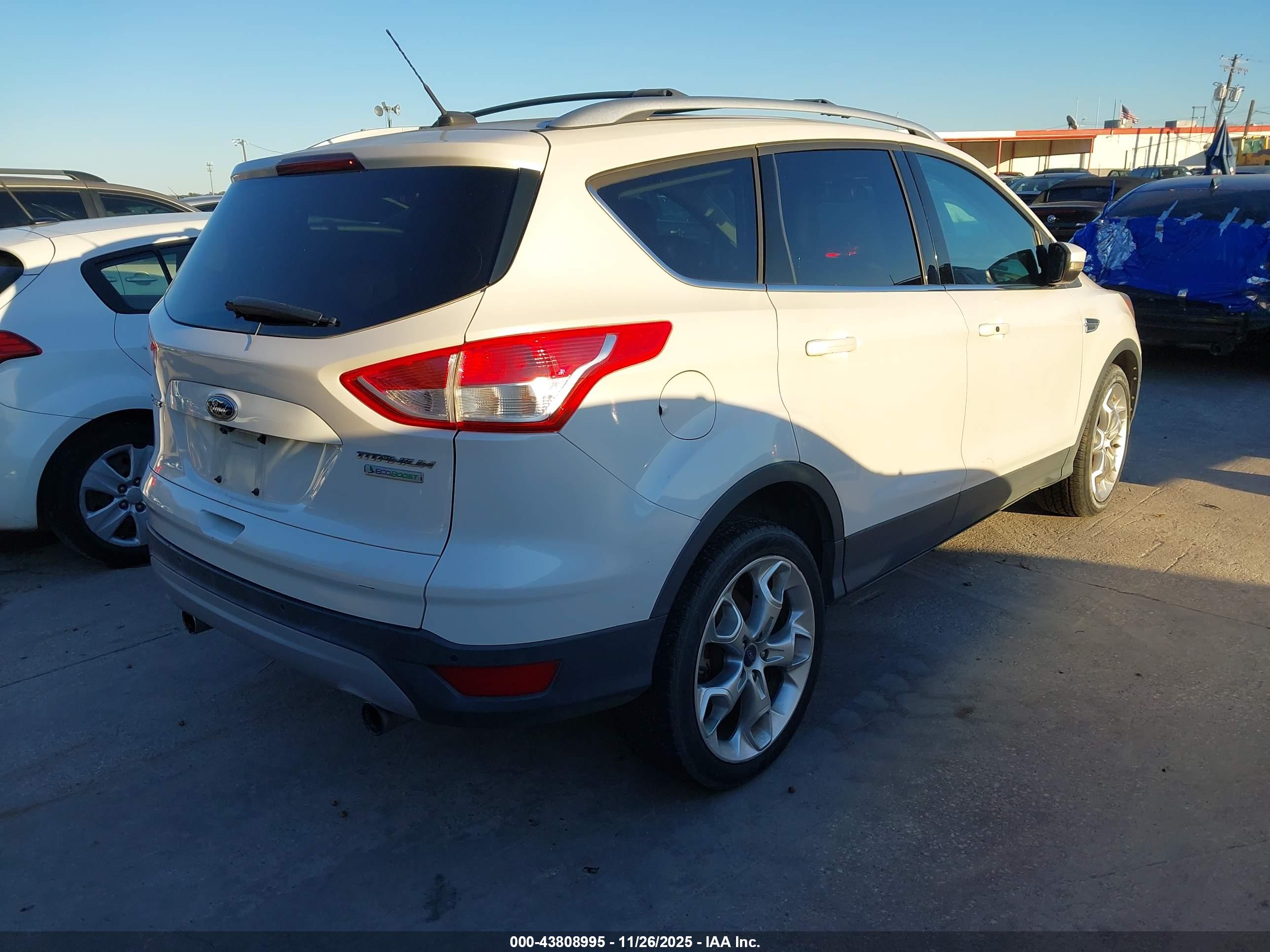 FORD ESCAPE image 4