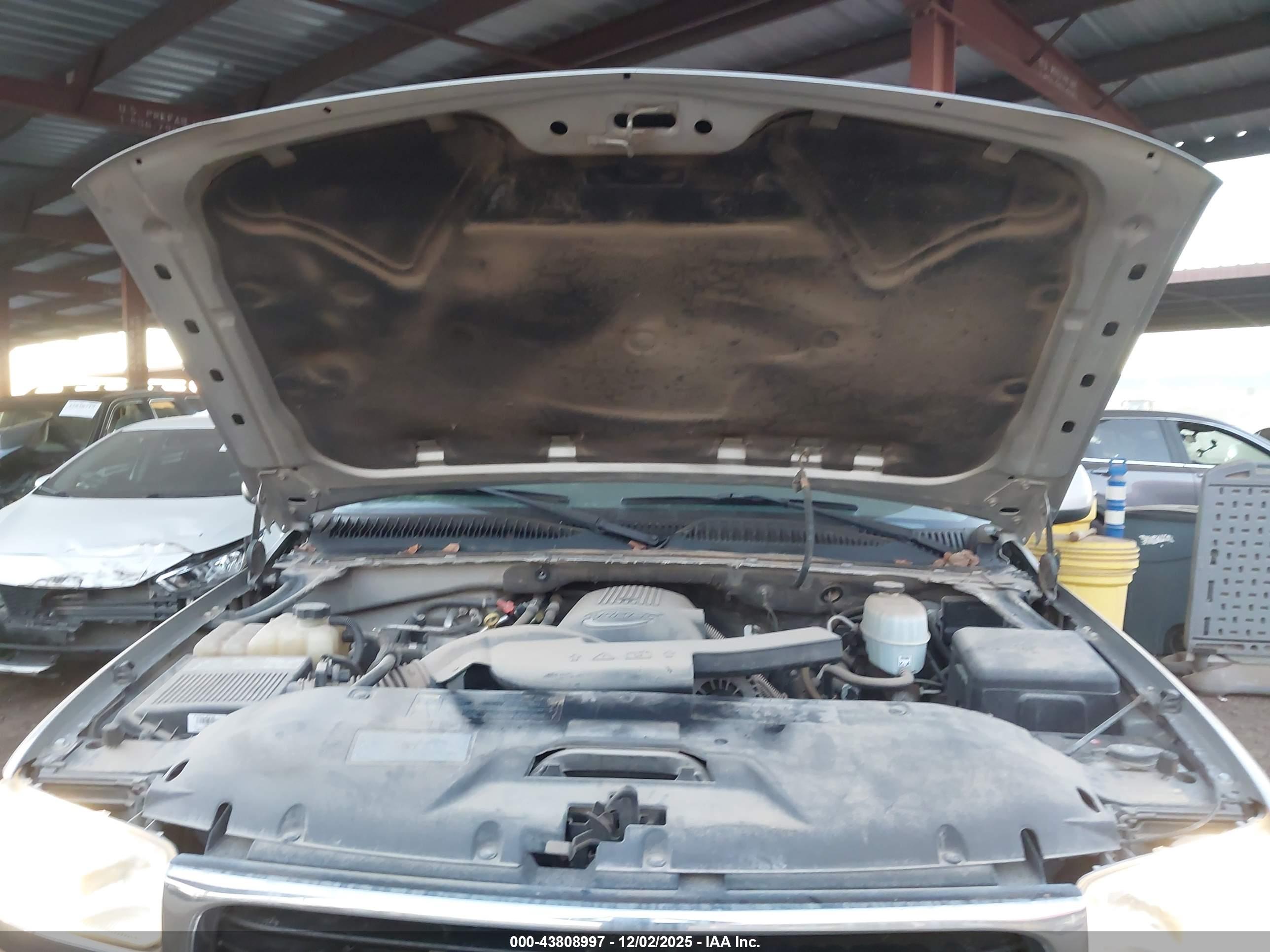 GMC YUKON image 10