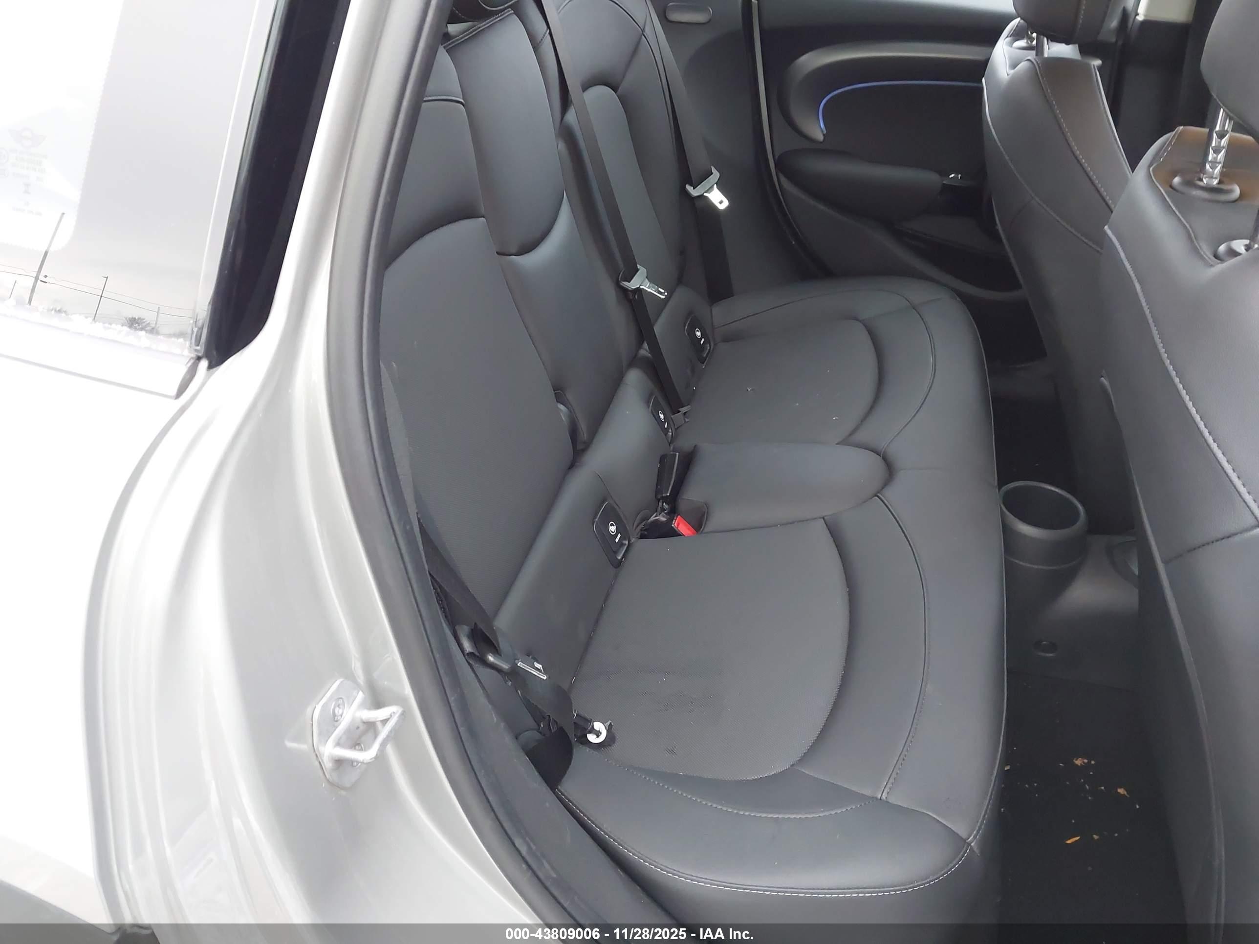 MINI HARDTOP image 8