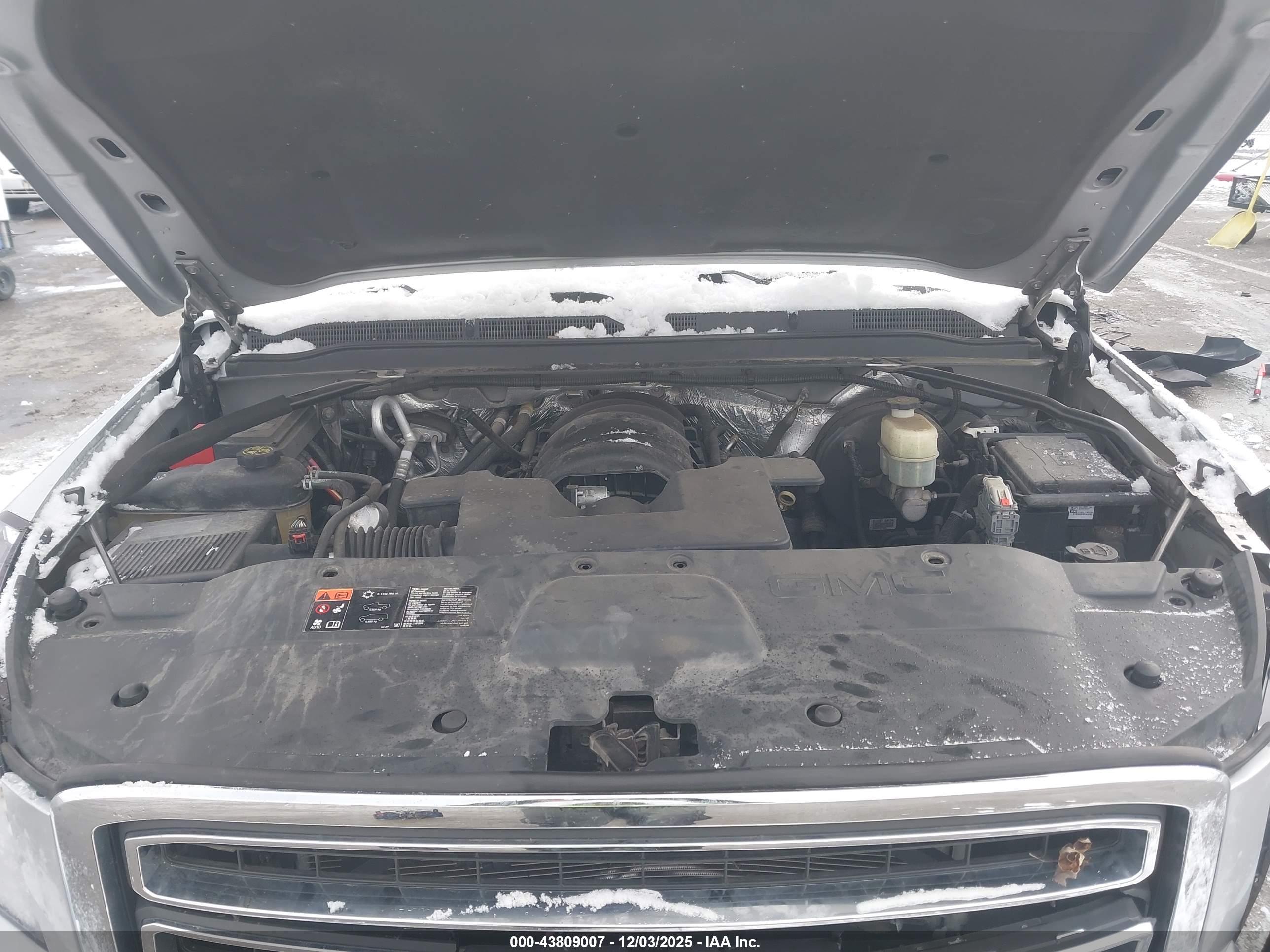 GMC YUKON image 10