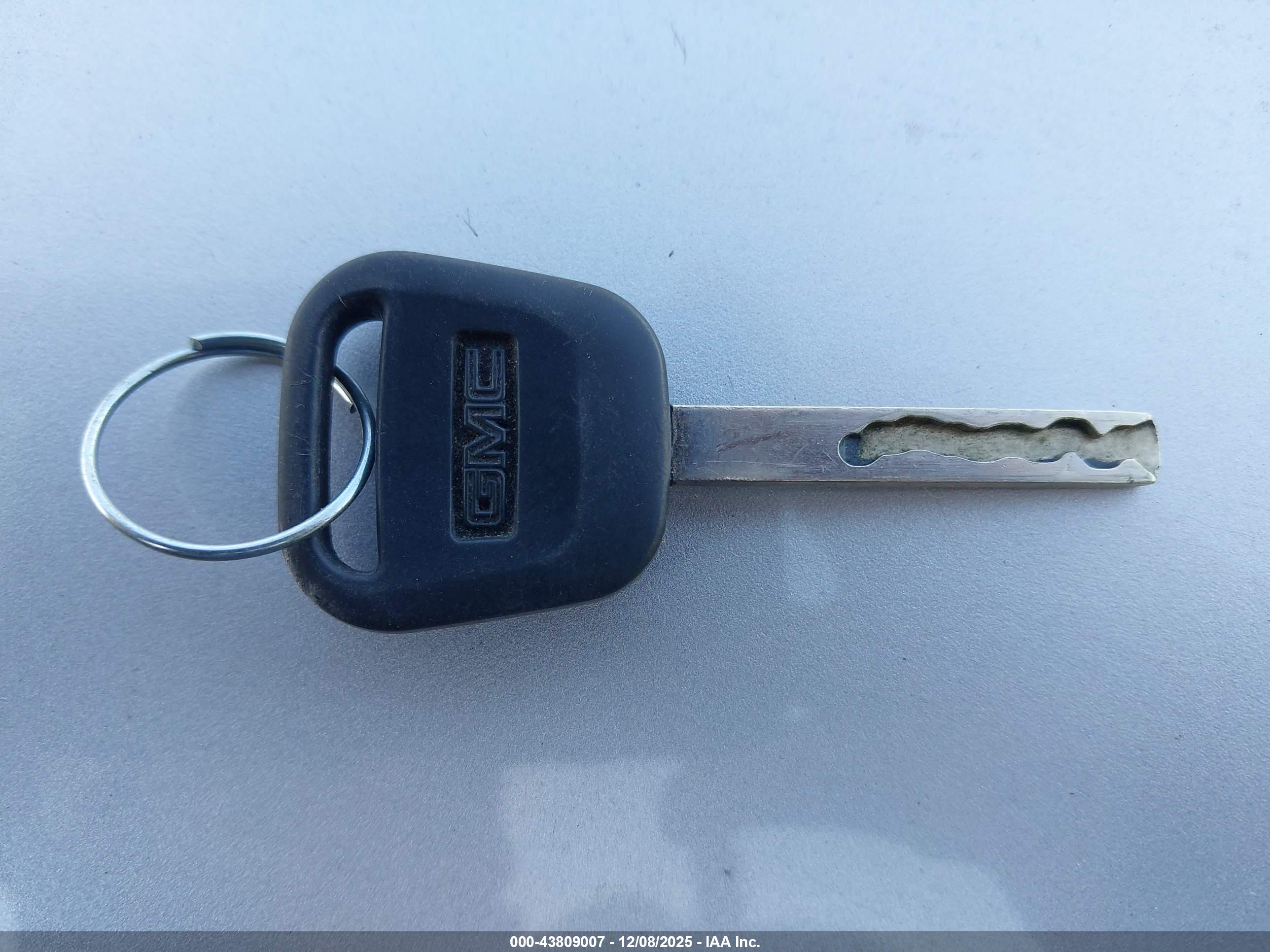 GMC YUKON image 11