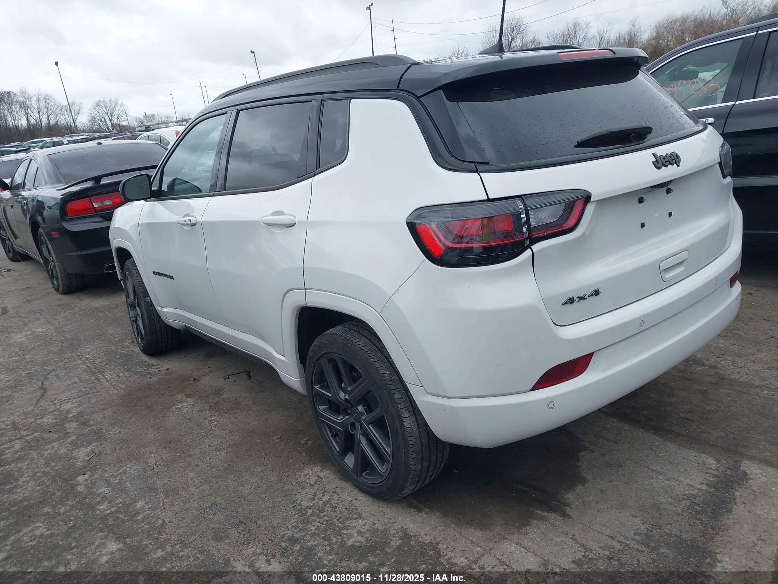 JEEP COMPASS image 3