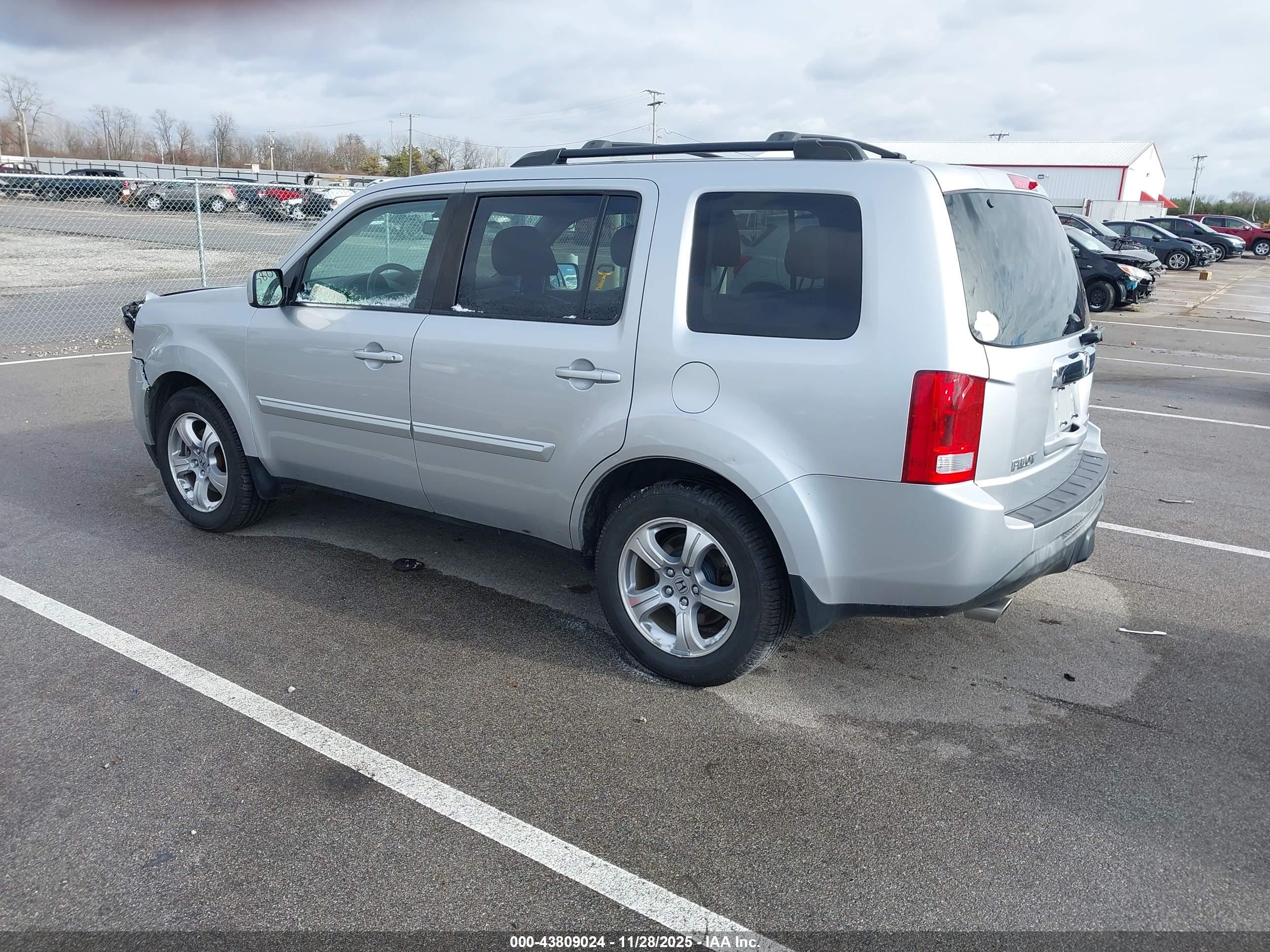 HONDA PILOT image 3