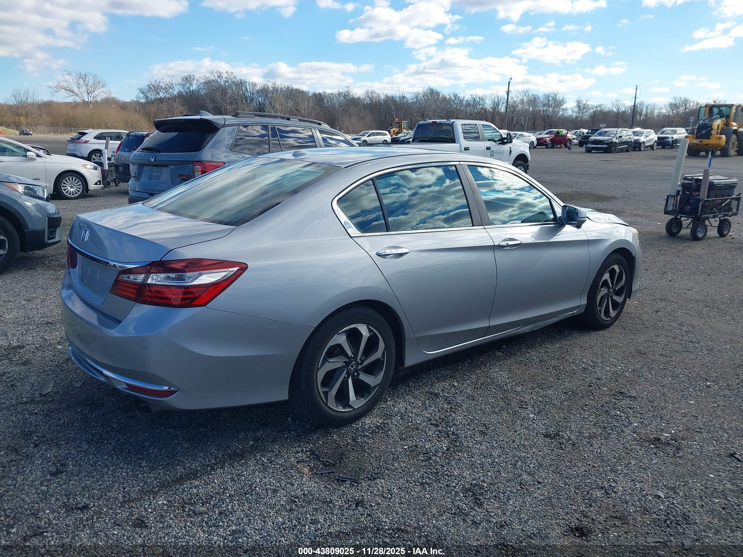 HONDA ACCORD image 4