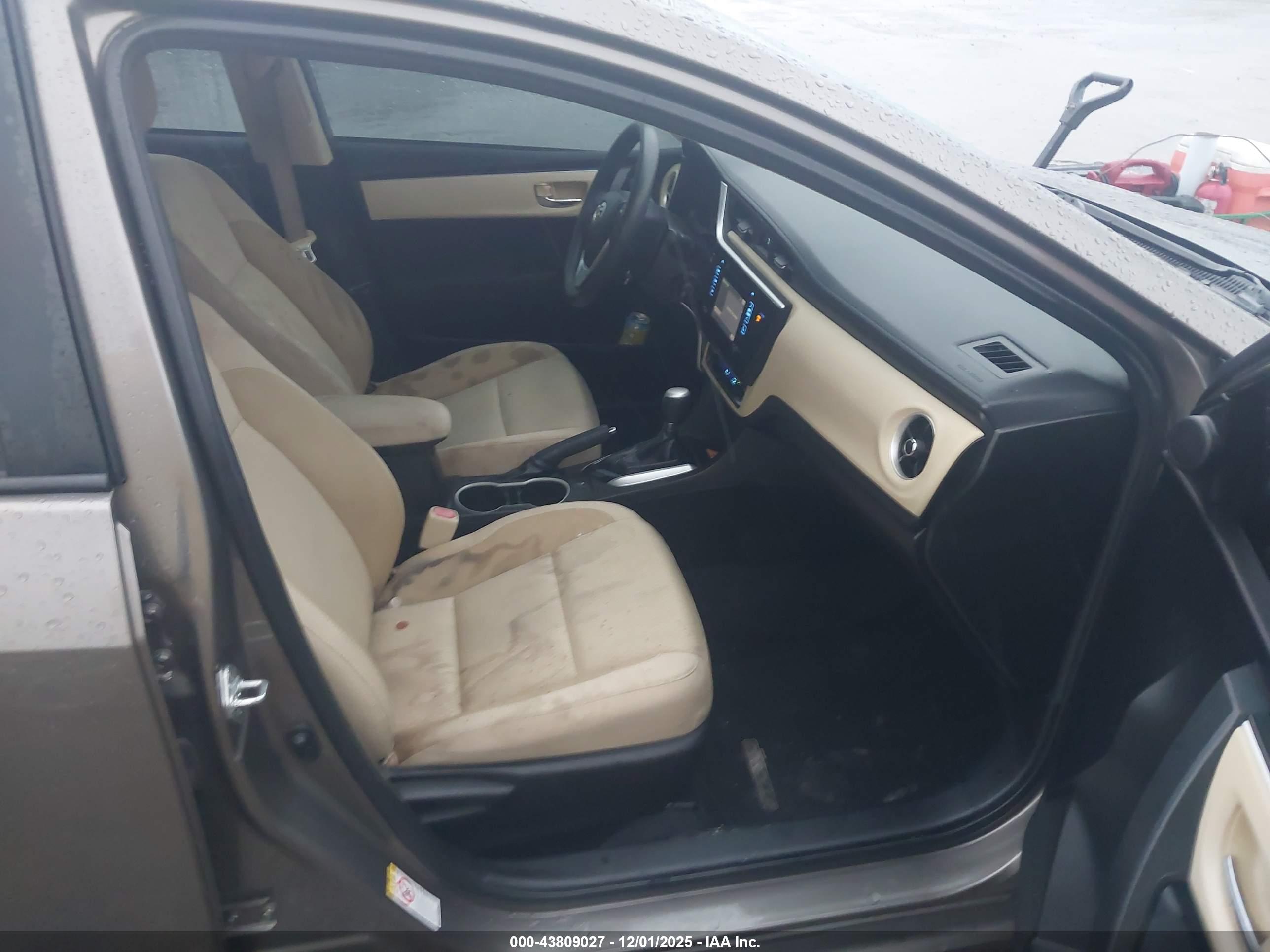 TOYOTA COROLLA image 5