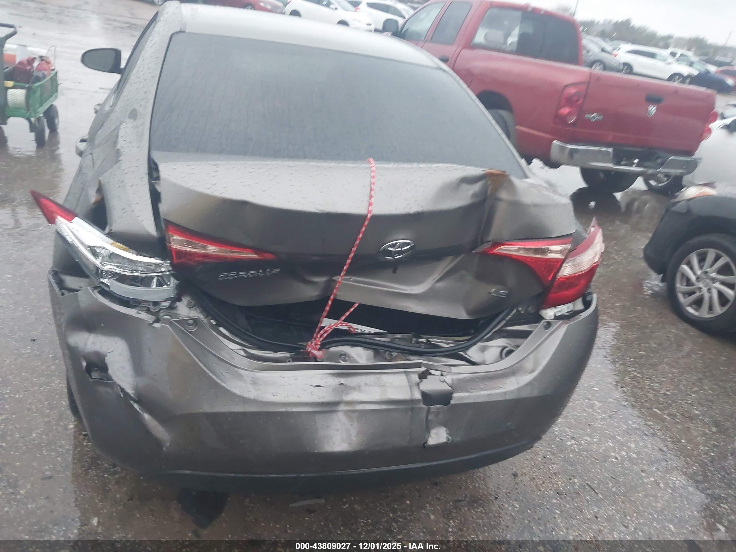 TOYOTA COROLLA image 6