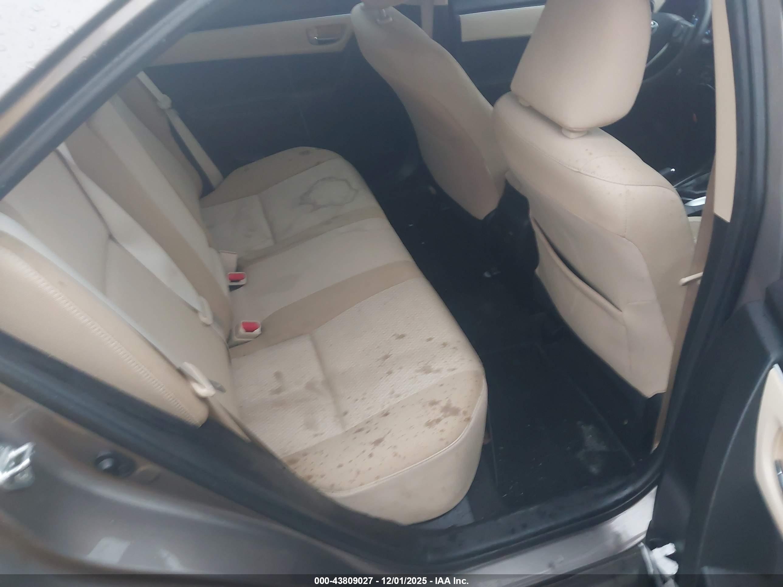 TOYOTA COROLLA image 8