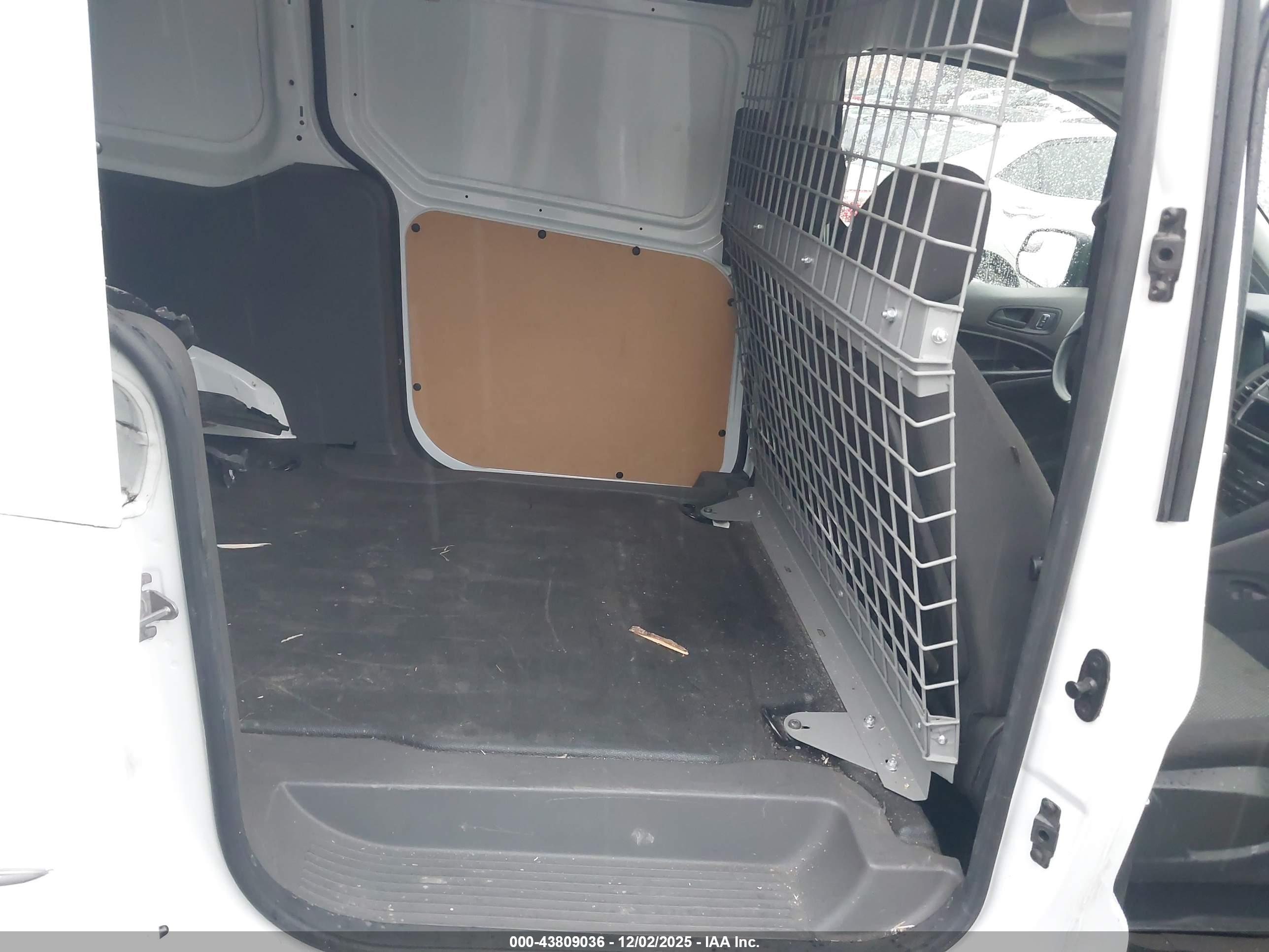 FORD TRANSIT image 8