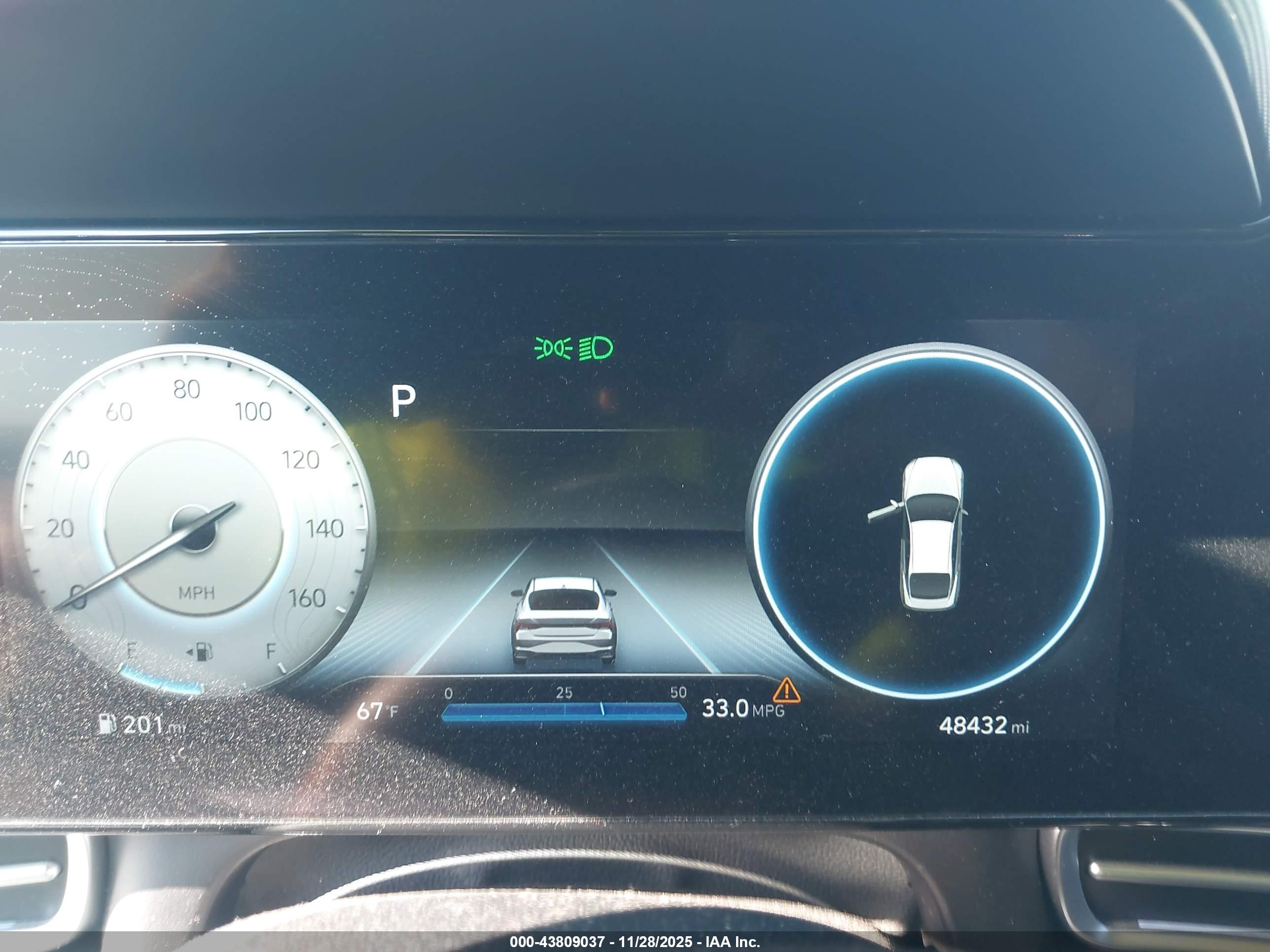 HYUNDAI ELANTRA image 7