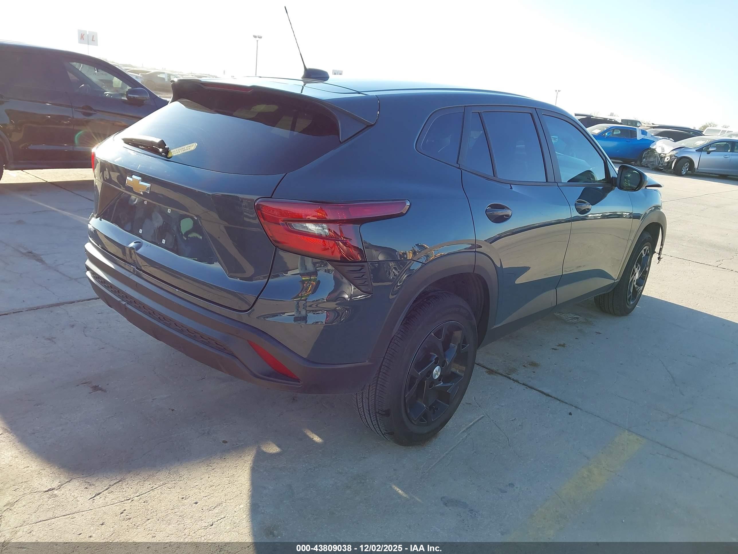 CHEVROLET TRAX image 4