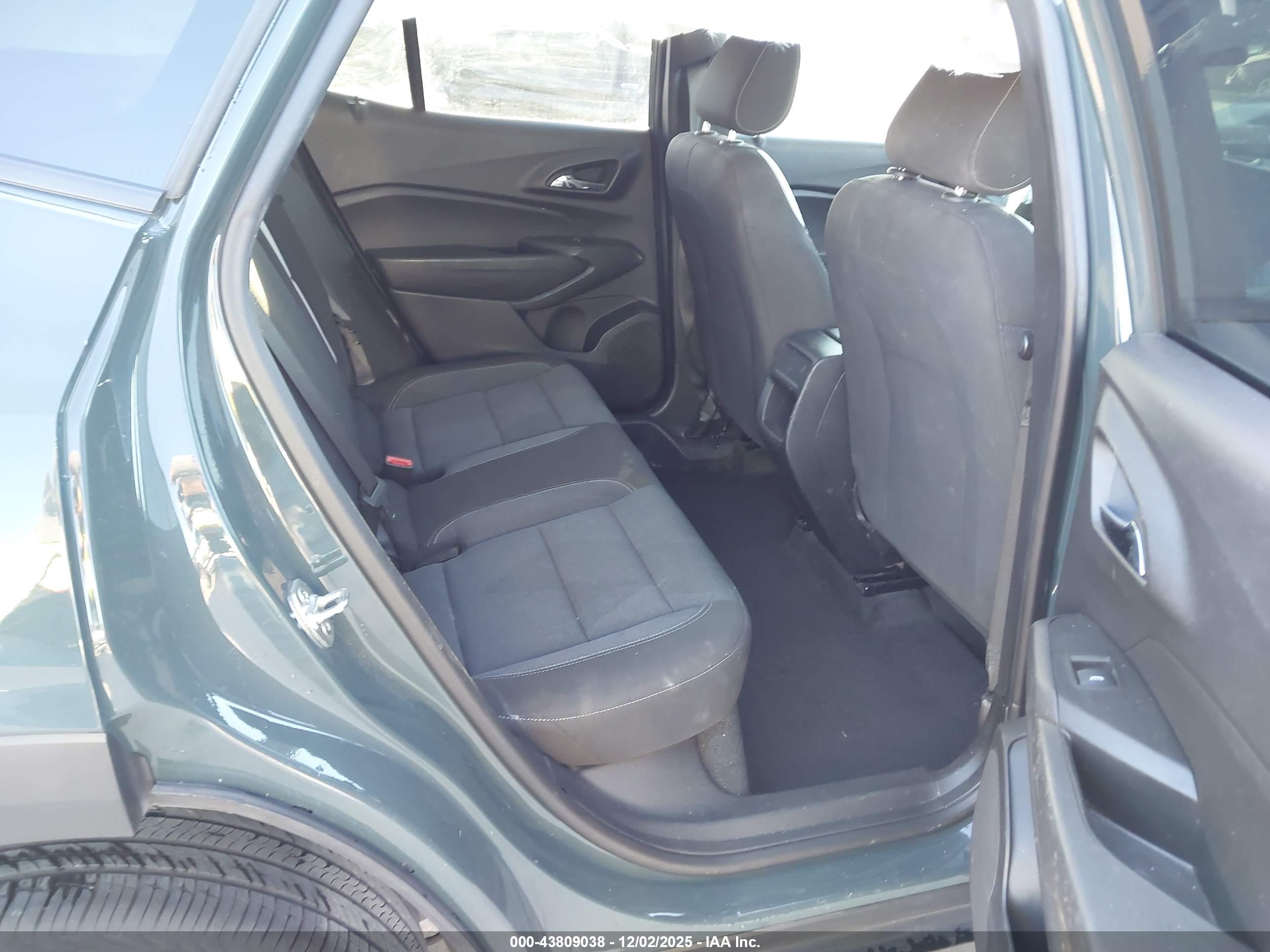 CHEVROLET TRAX image 8