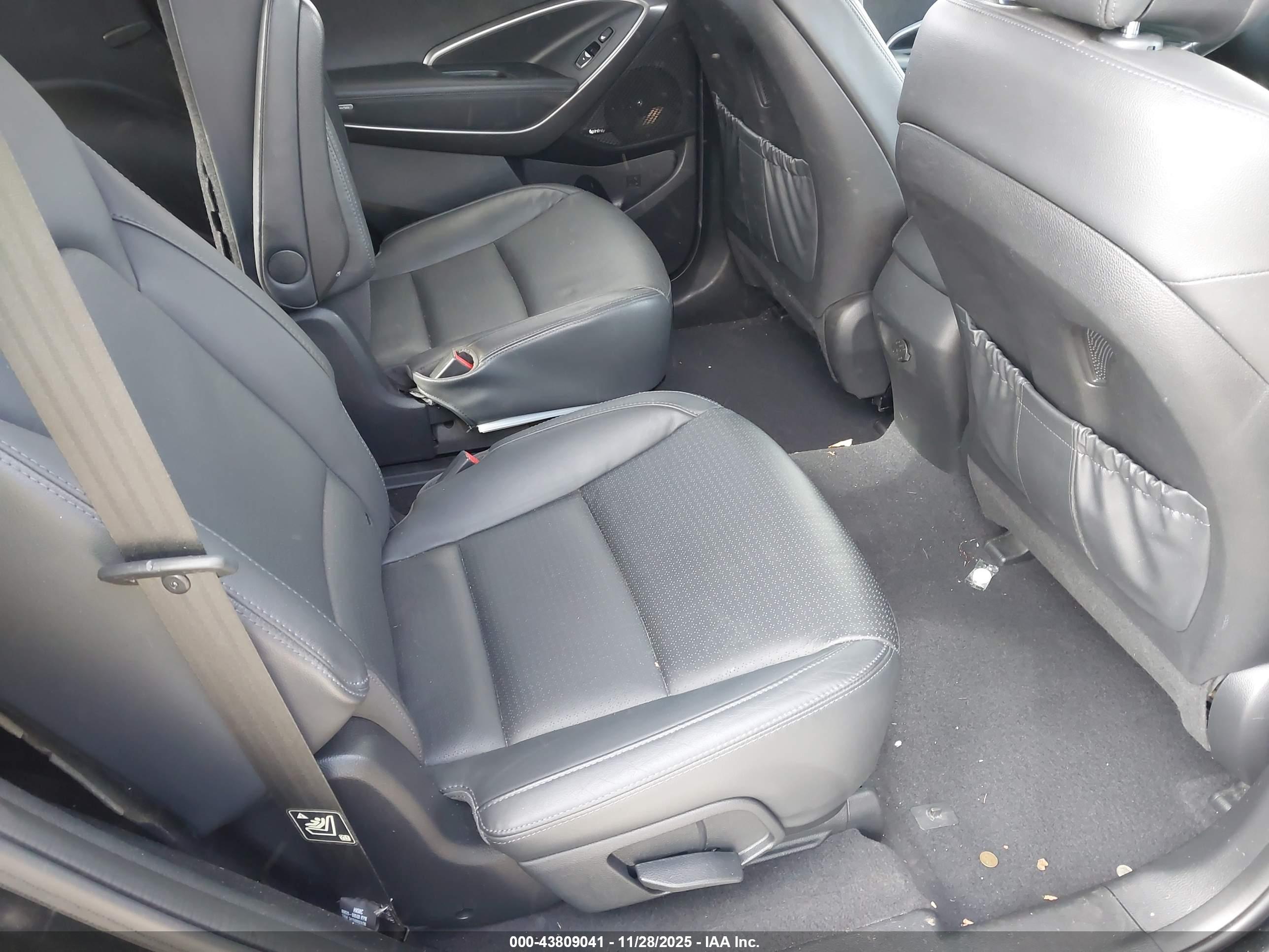 HYUNDAI SANTA image 8
