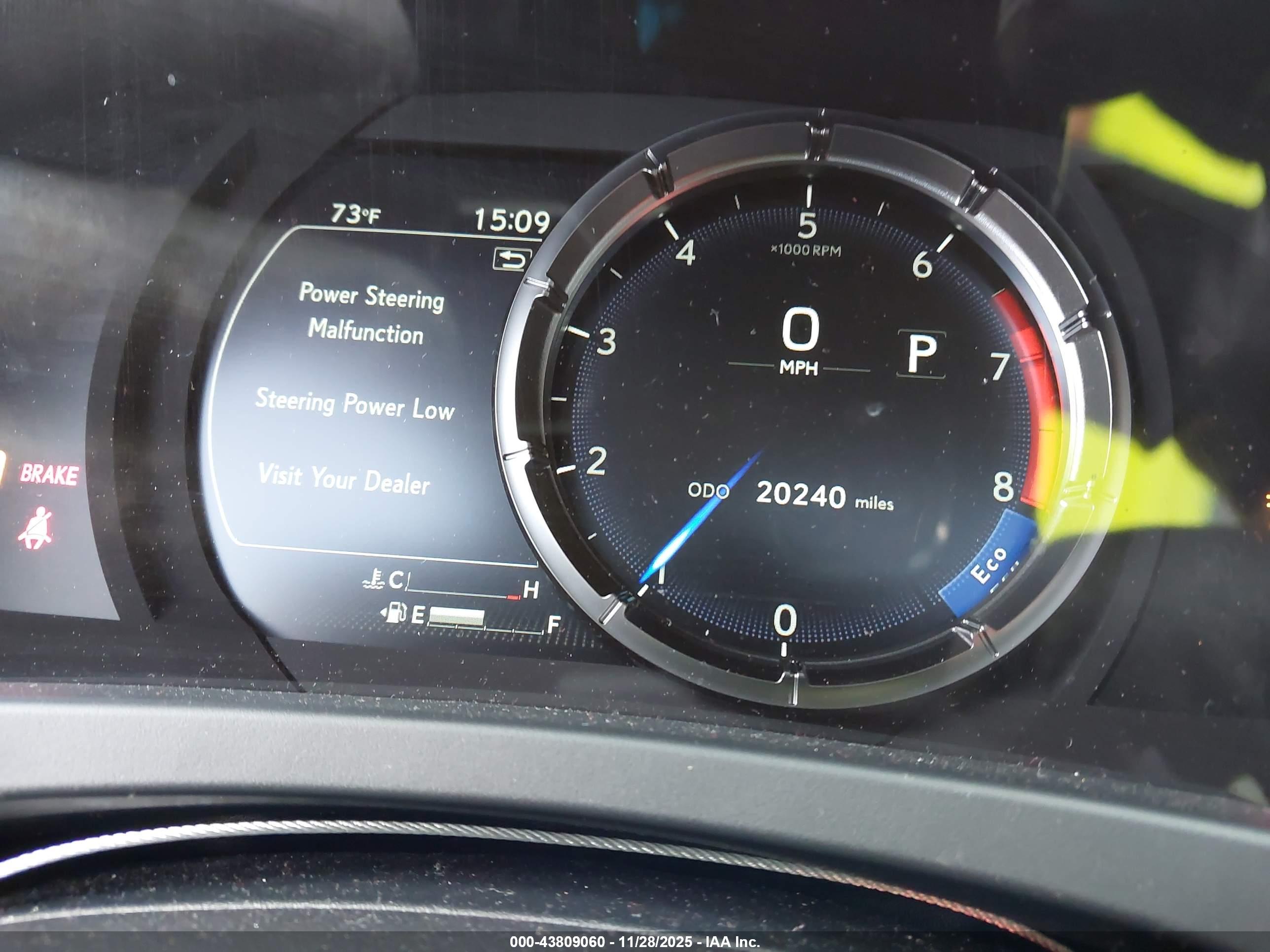 LEXUS IS image 7