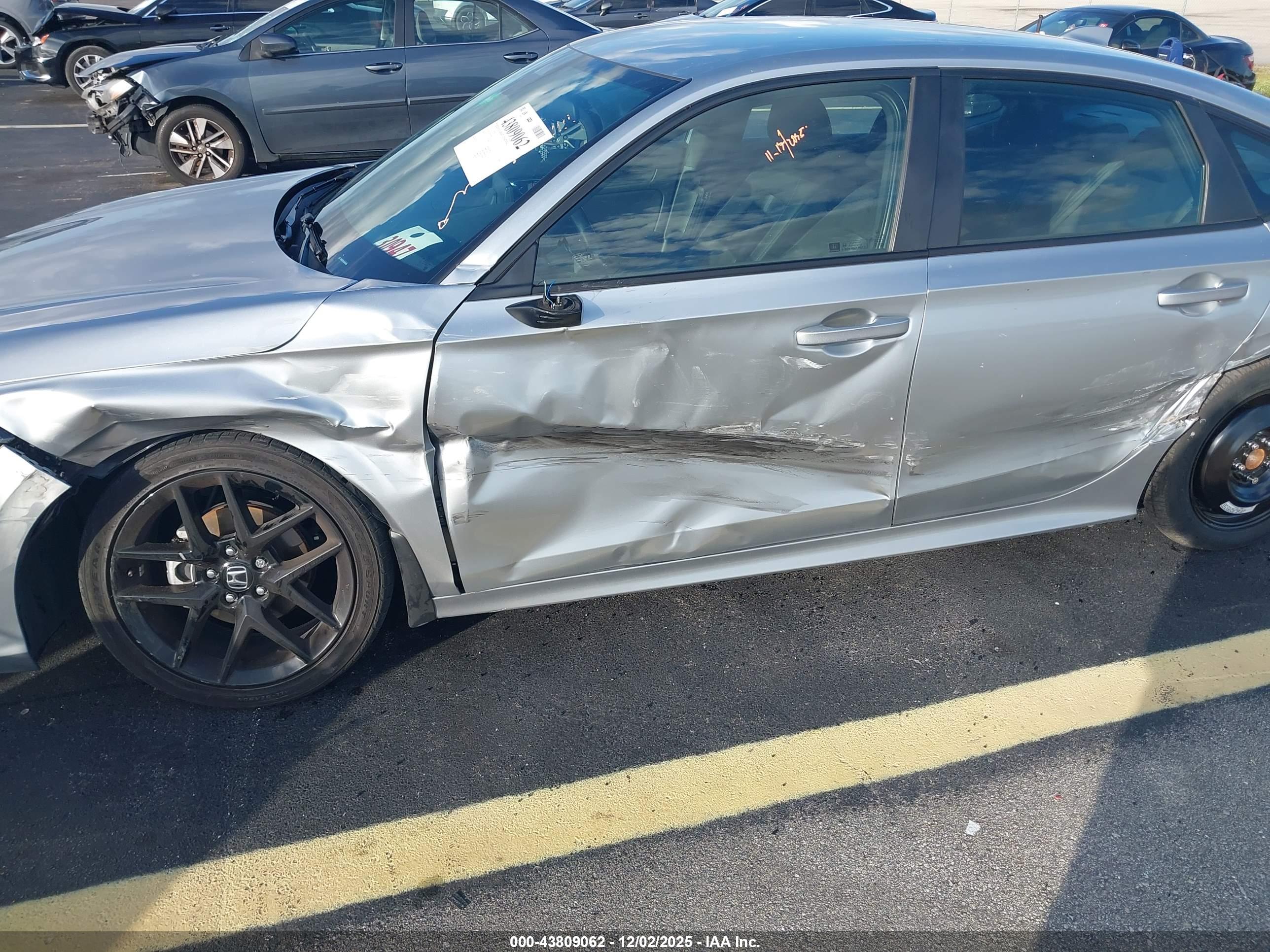 HONDA CIVIC image 6