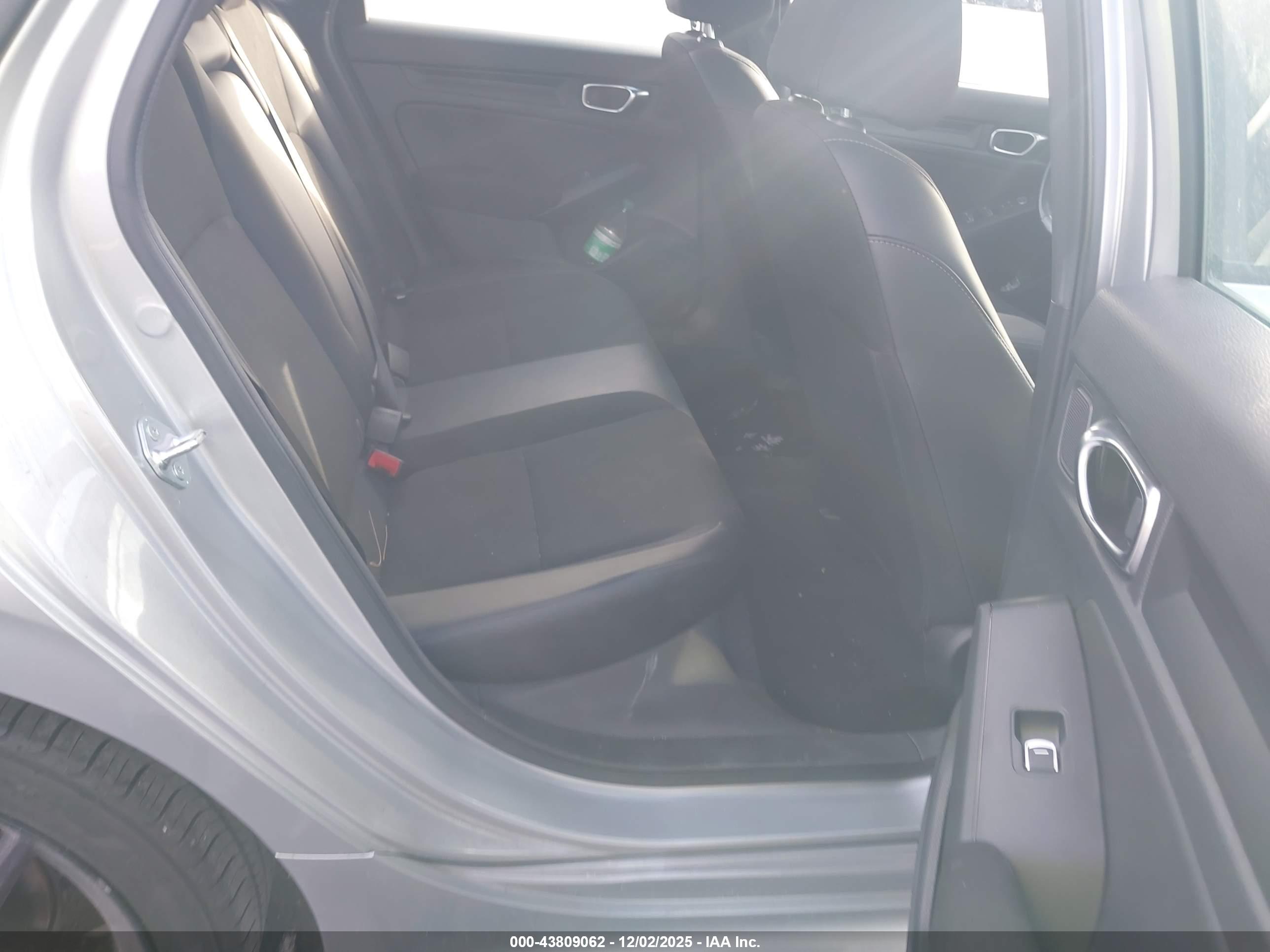 HONDA CIVIC image 8