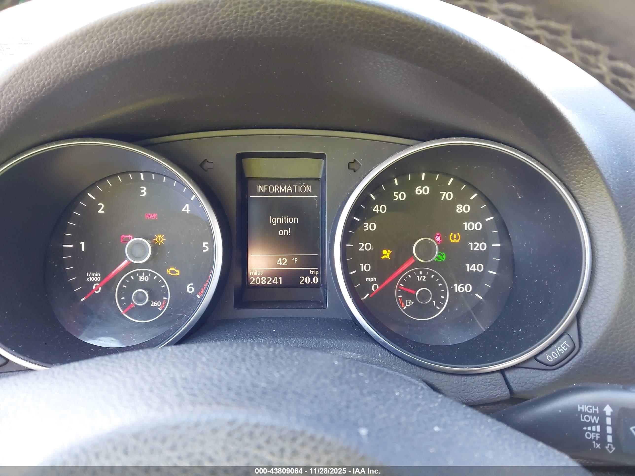 VOLKSWAGEN JETTA image 7