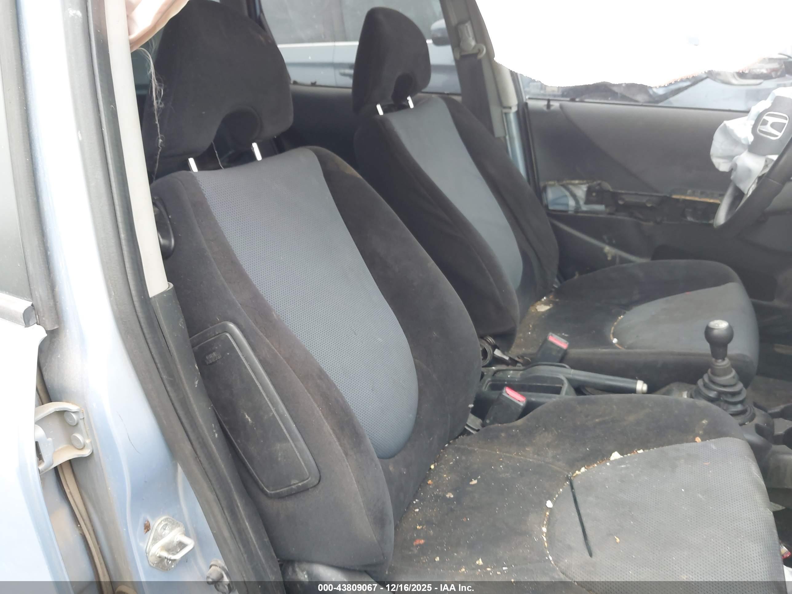HONDA FIT image 5