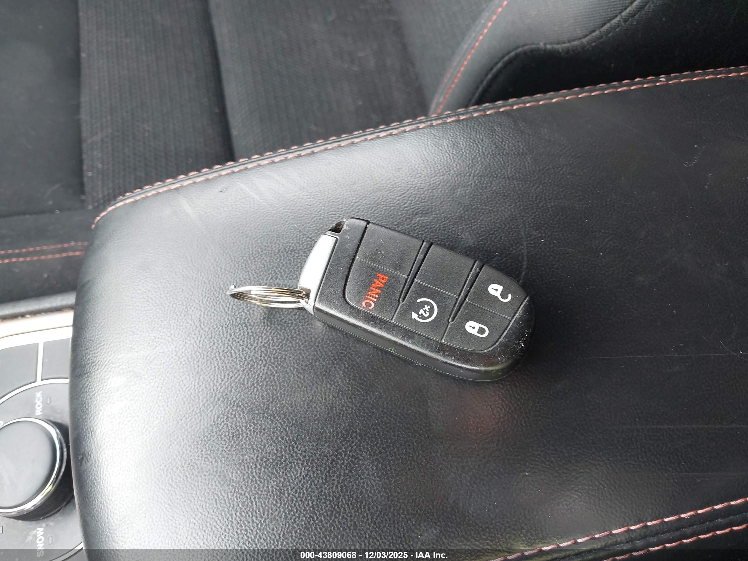 JEEP GRAND image 11