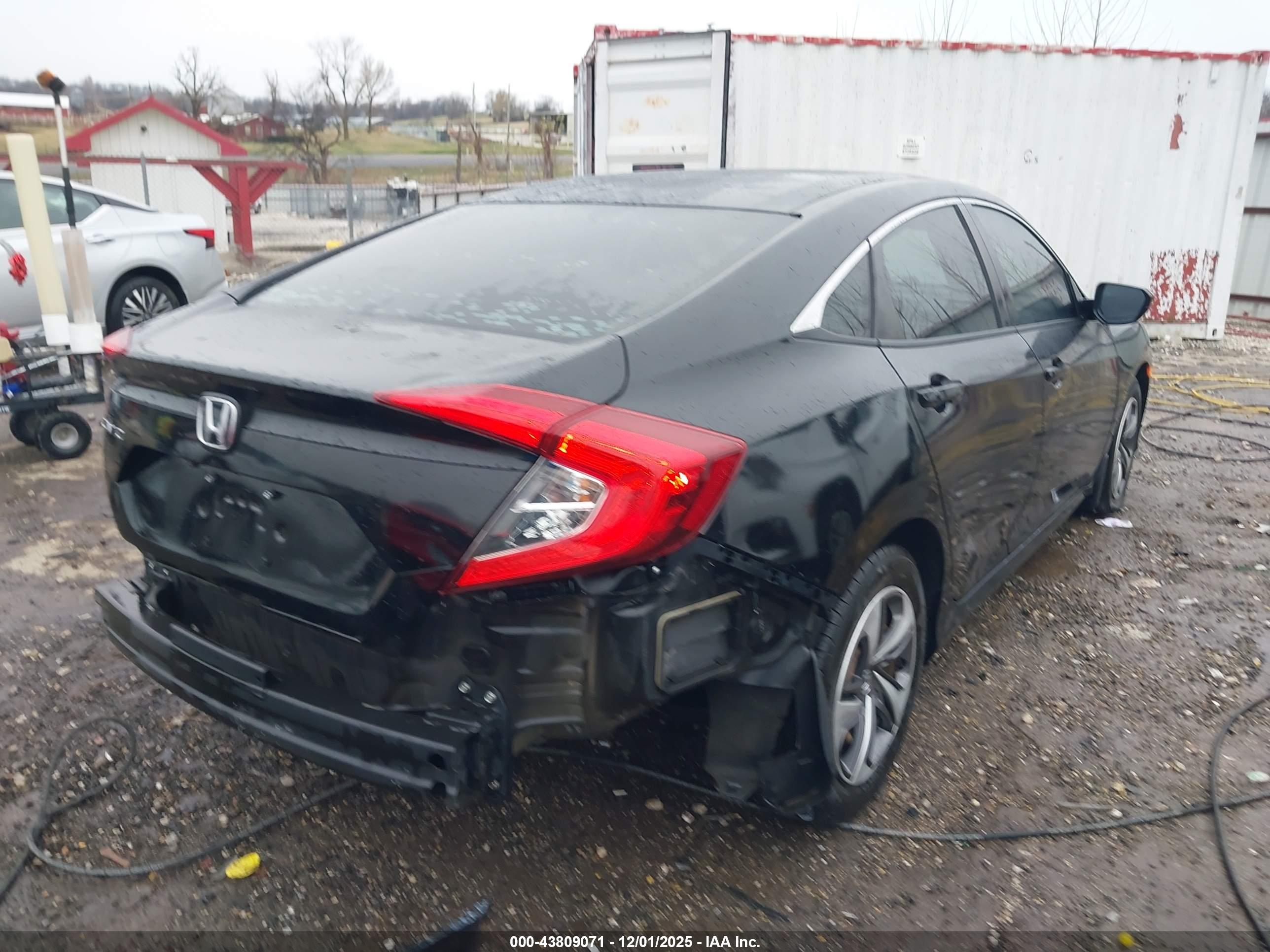 HONDA CIVIC image 4