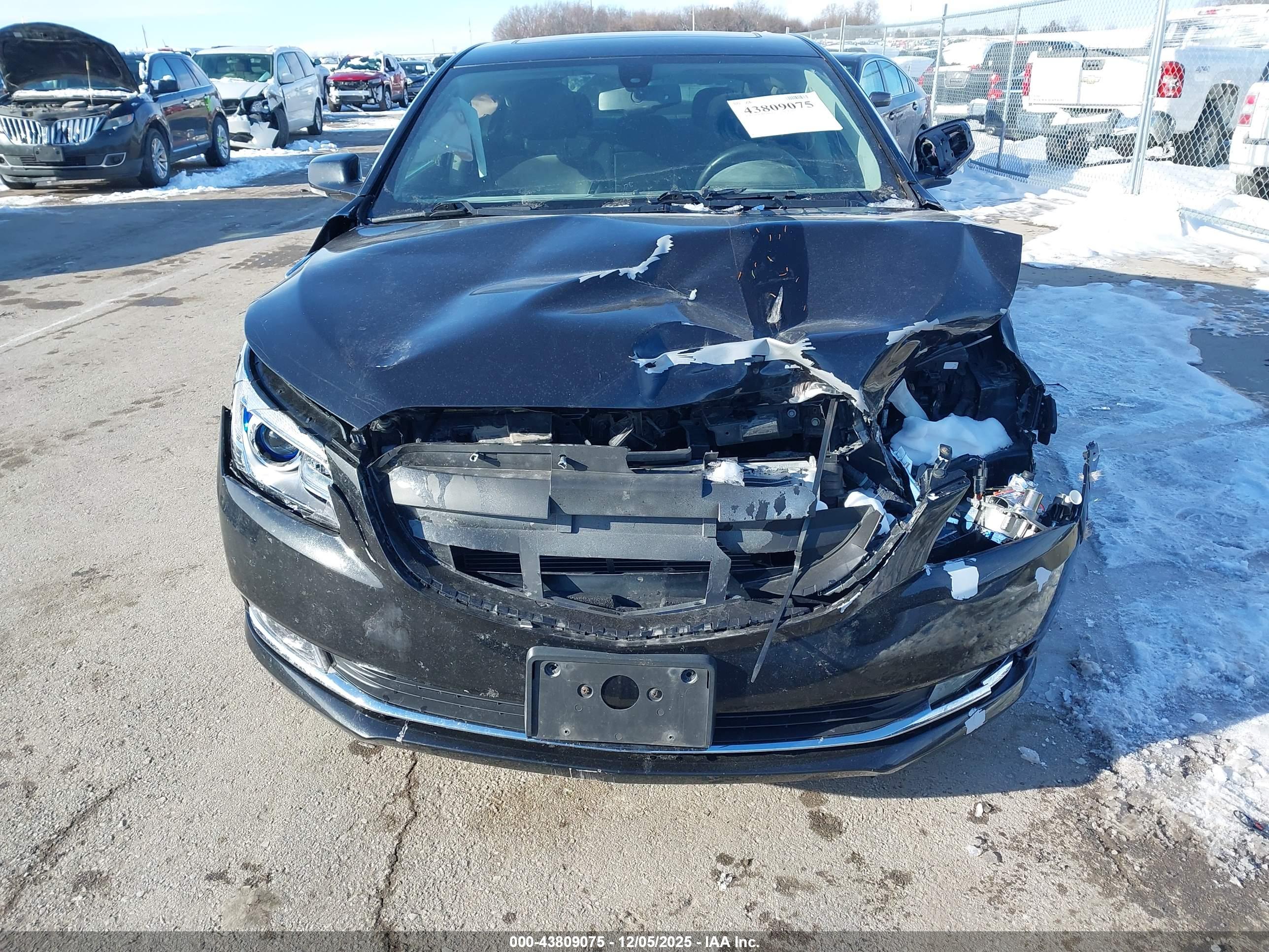 BUICK LACROSSE image 6