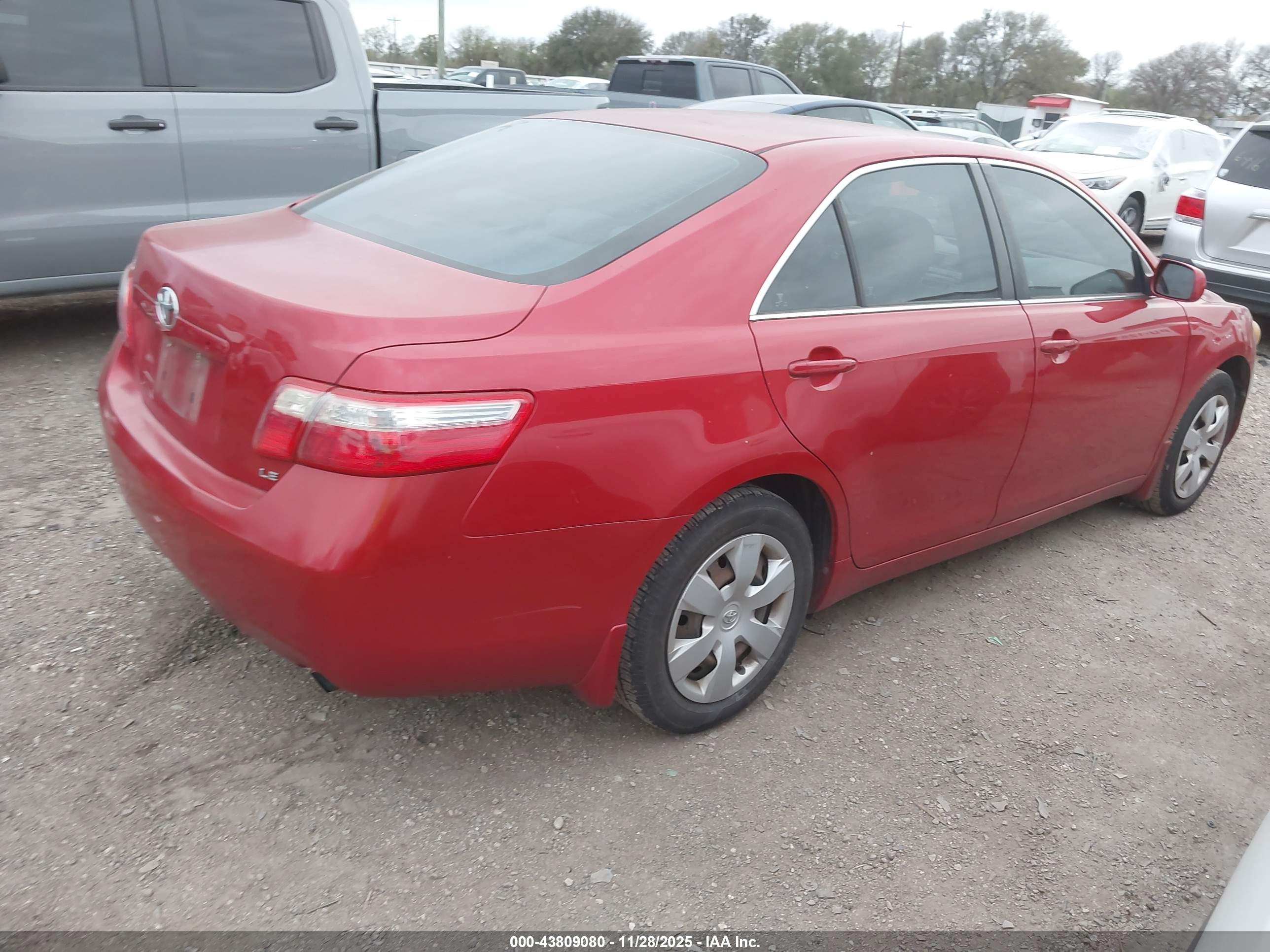 TOYOTA CAMRY image 4