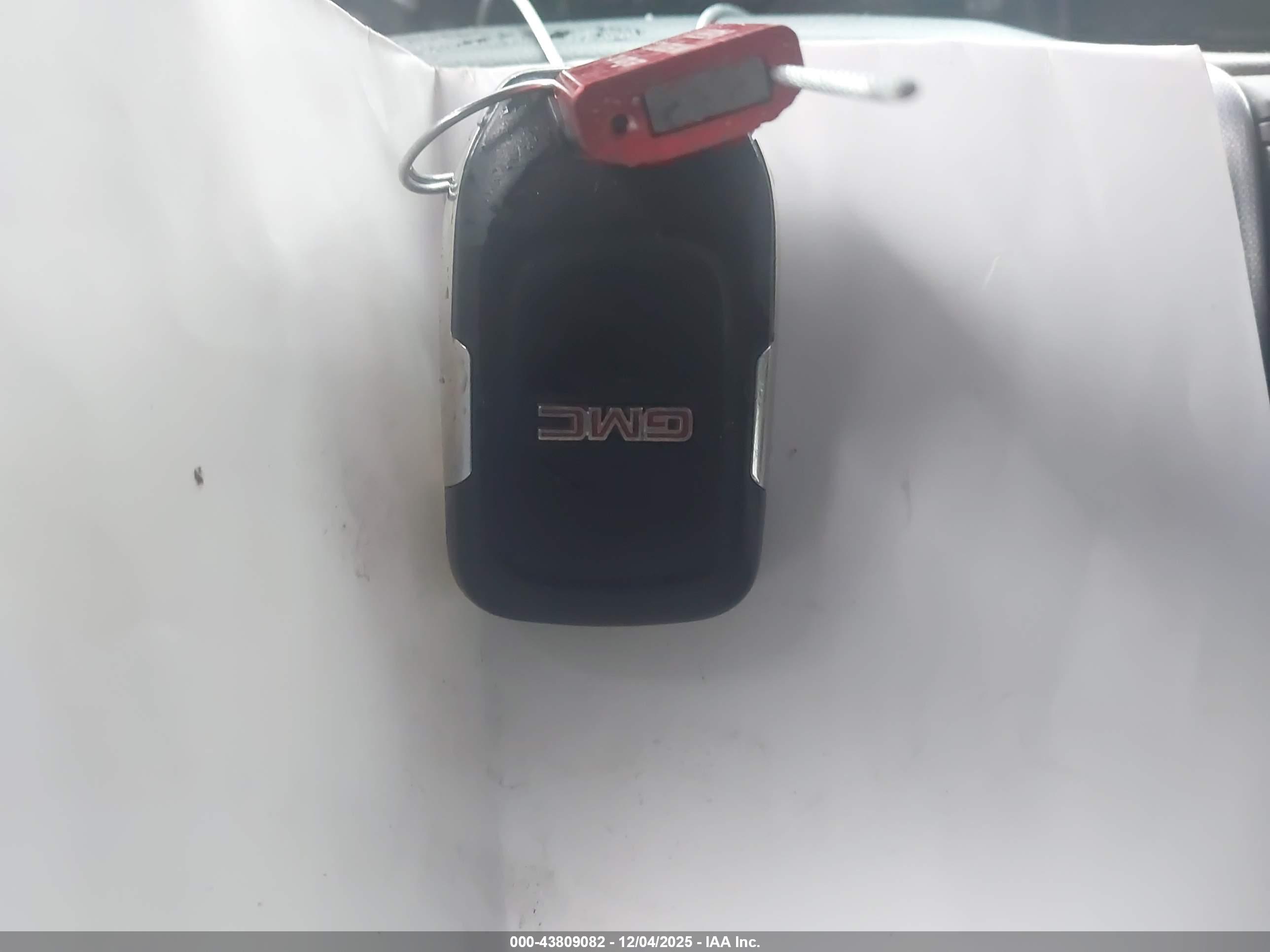 GMC SIERRA image 11