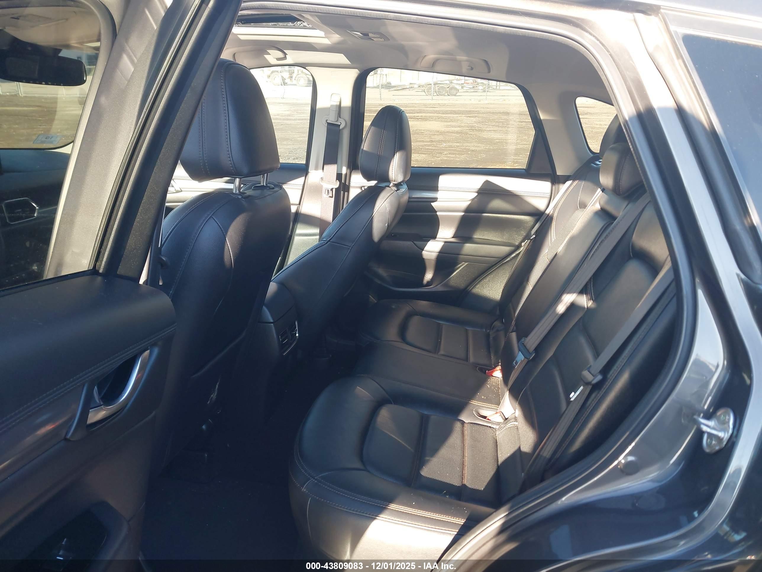 MAZDA CX-5 image 8
