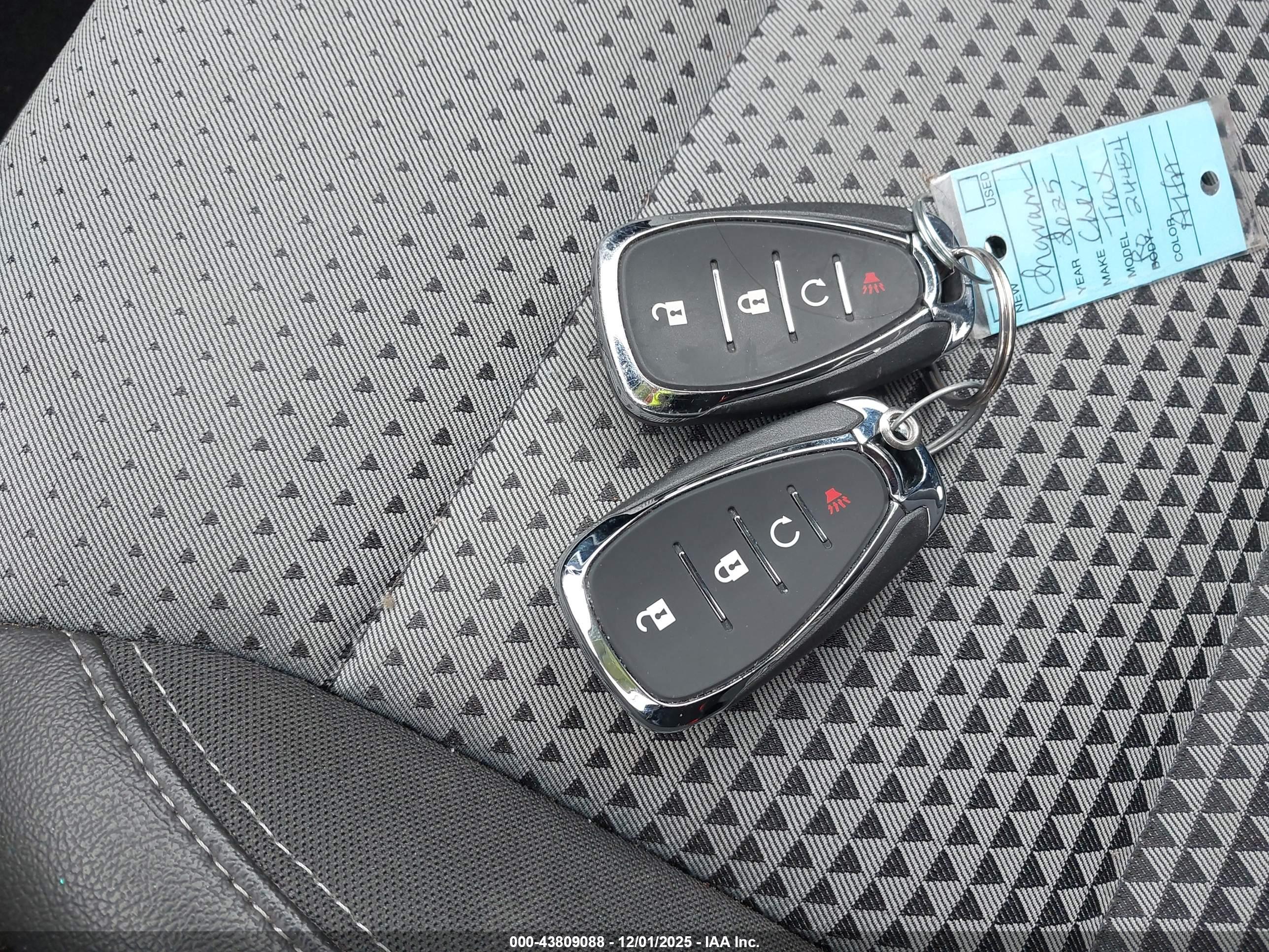 CHEVROLET TRAX image 11