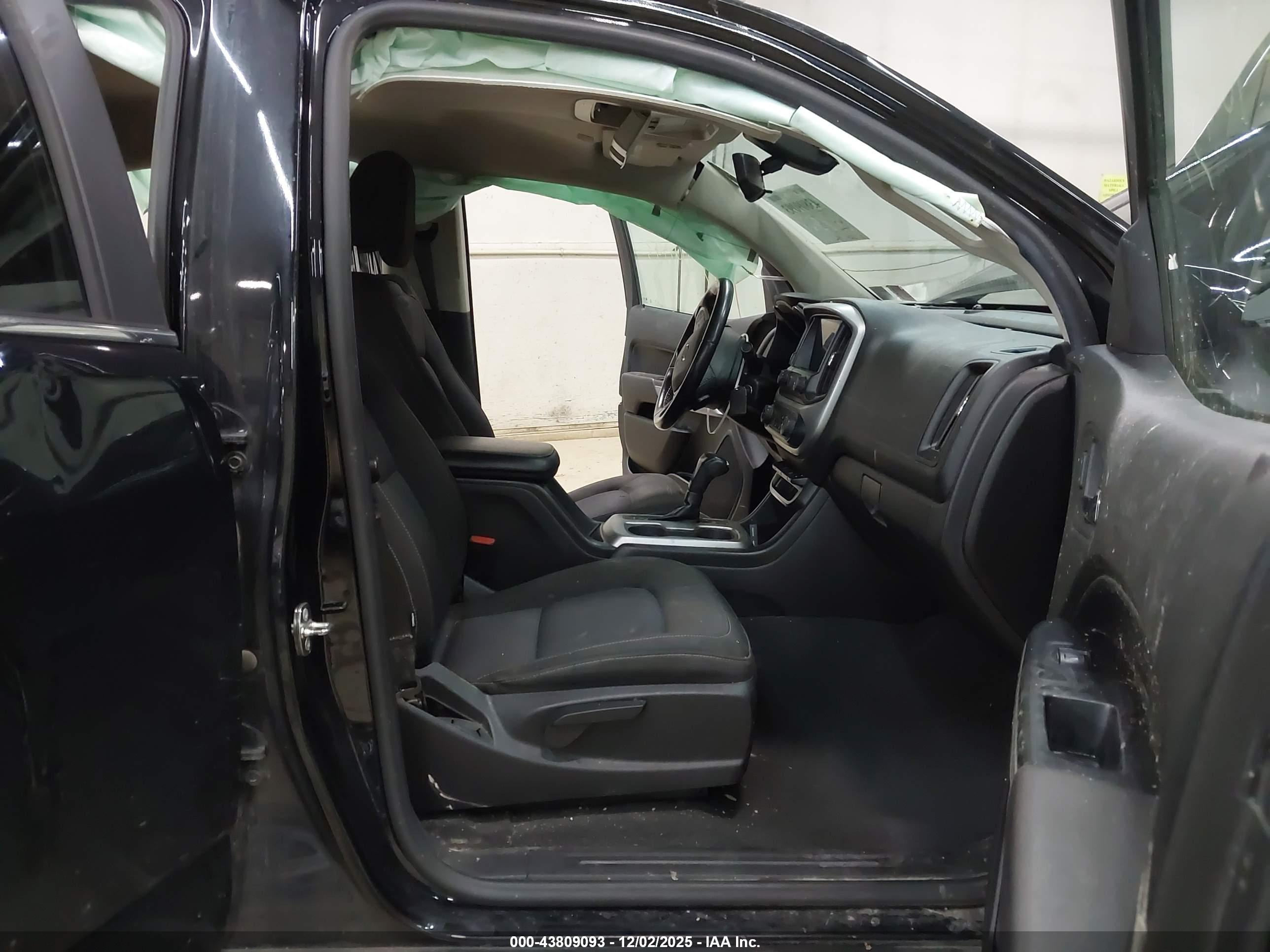 CHEVROLET COLORADO image 5