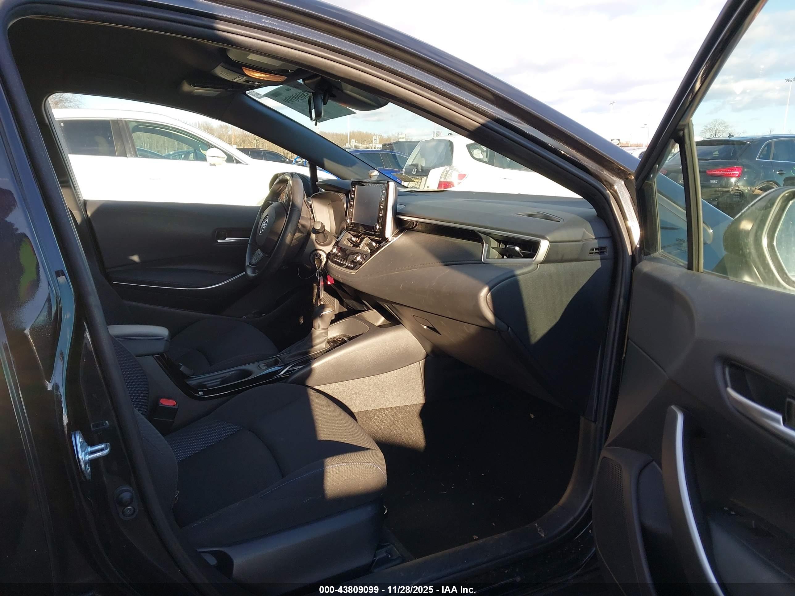 TOYOTA COROLLA image 5
