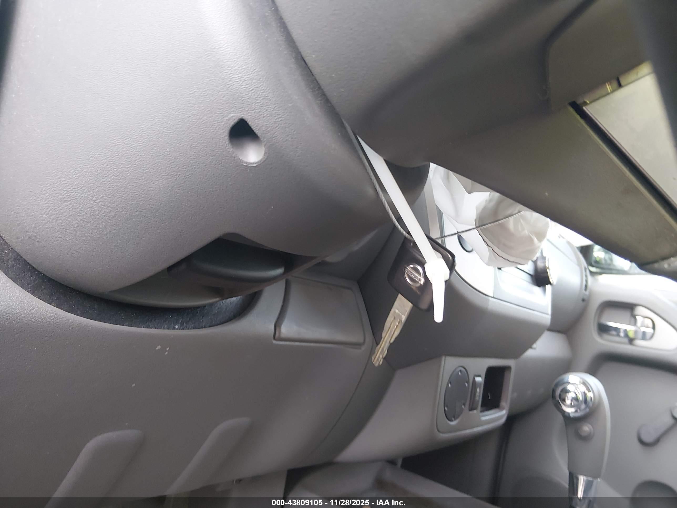 NISSAN FRONTIER image 11