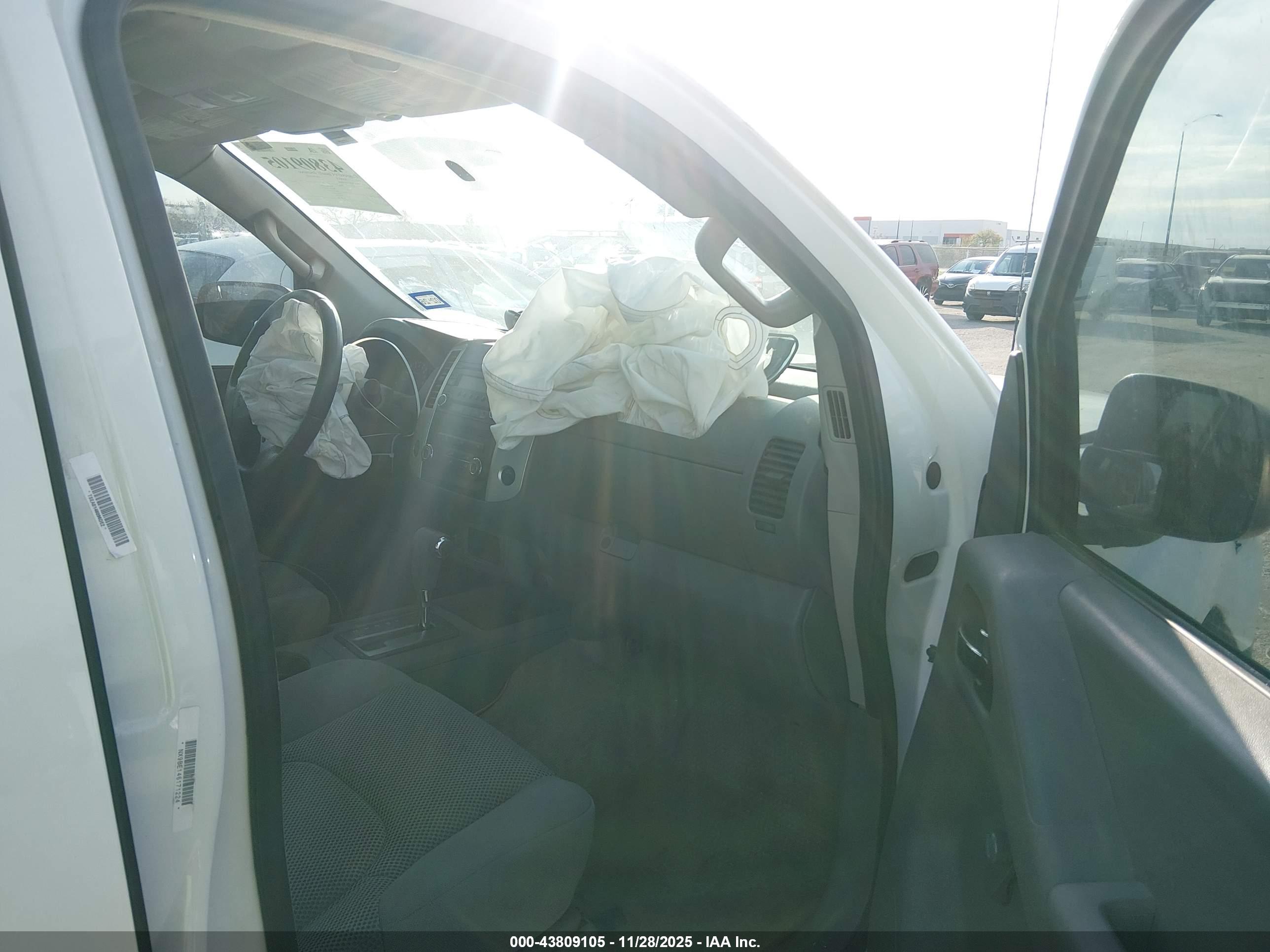 NISSAN FRONTIER image 5