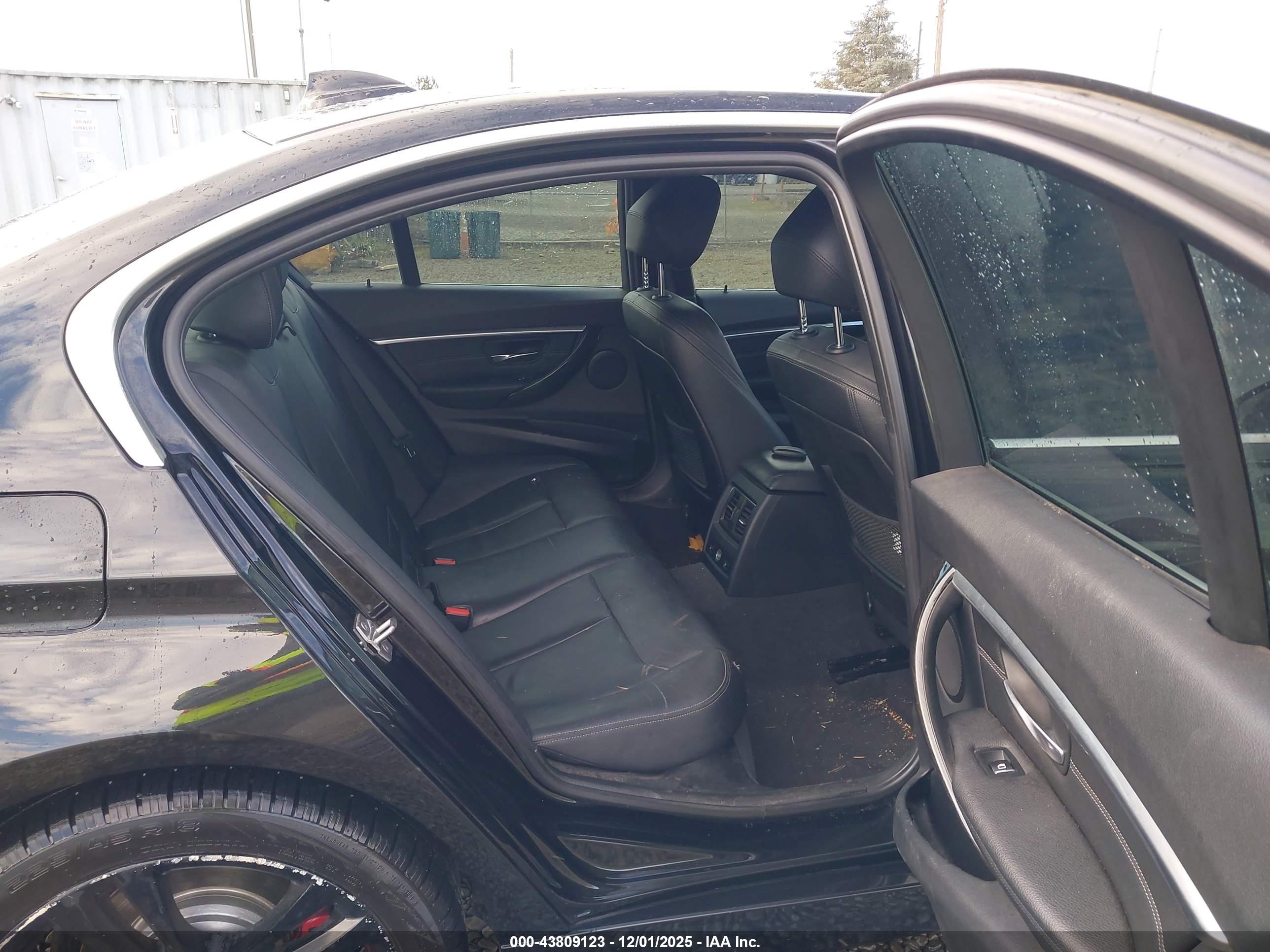 BMW 330I image 8