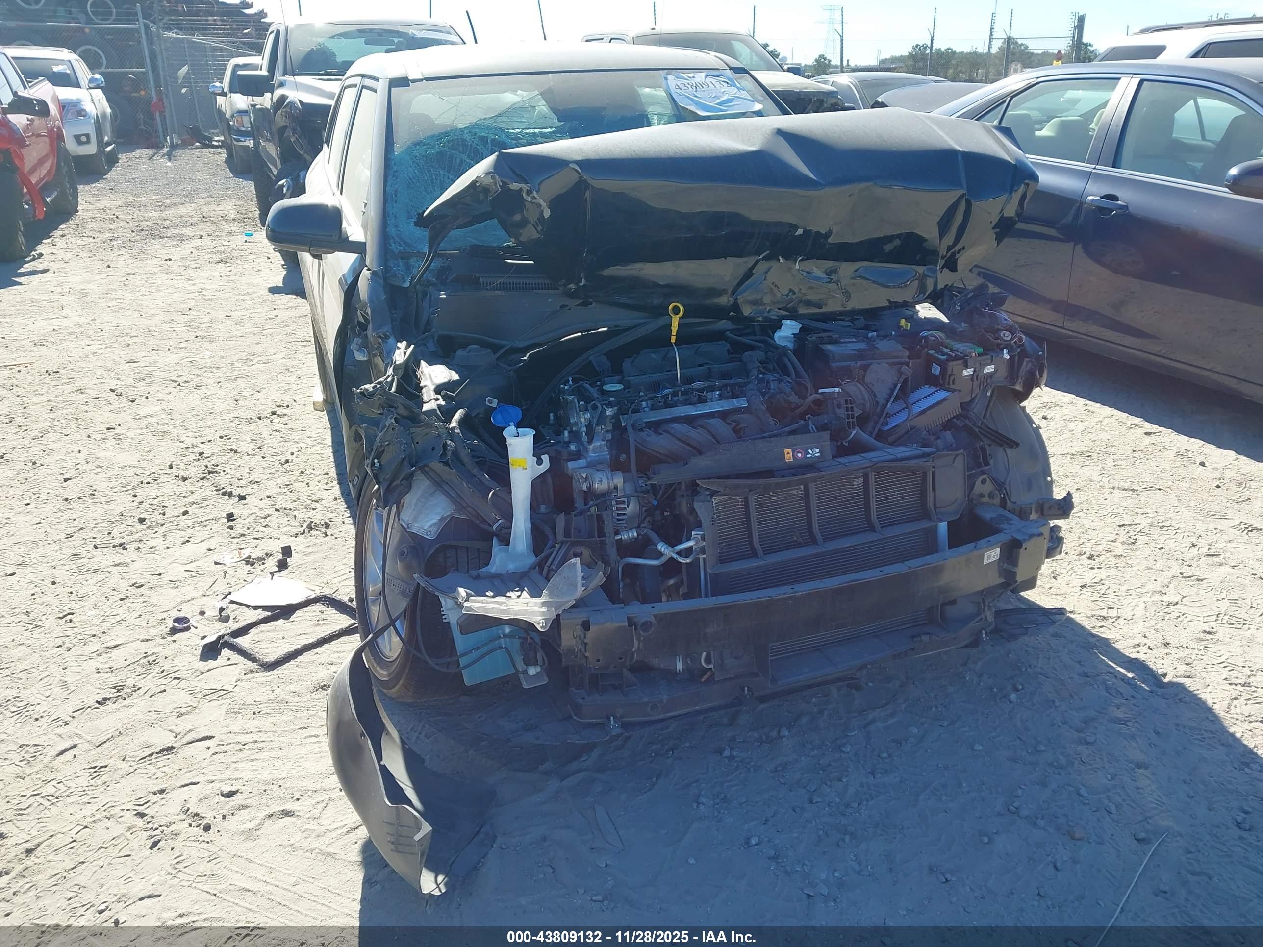HYUNDAI VENUE image 6