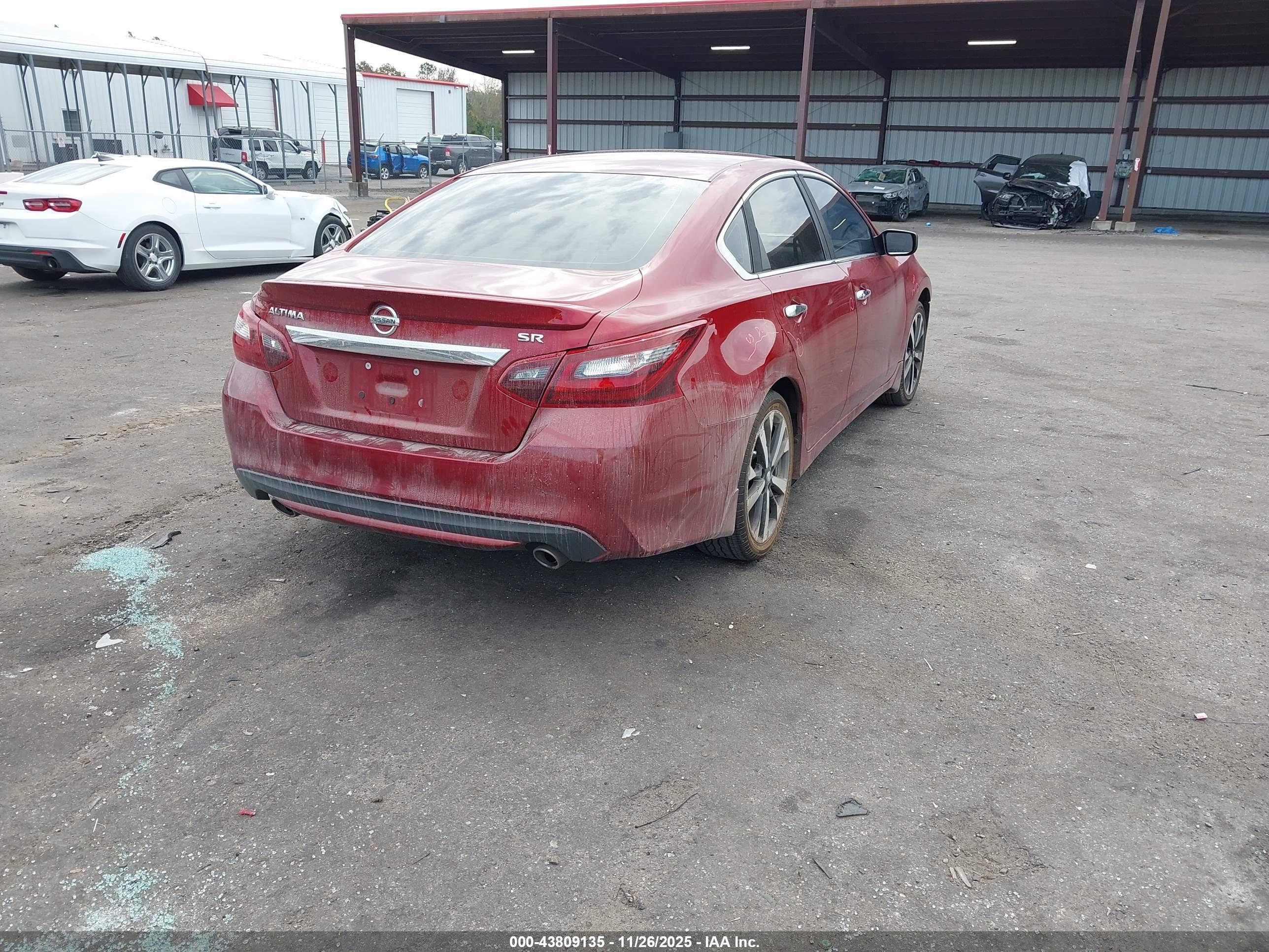 NISSAN ALTIMA image 4