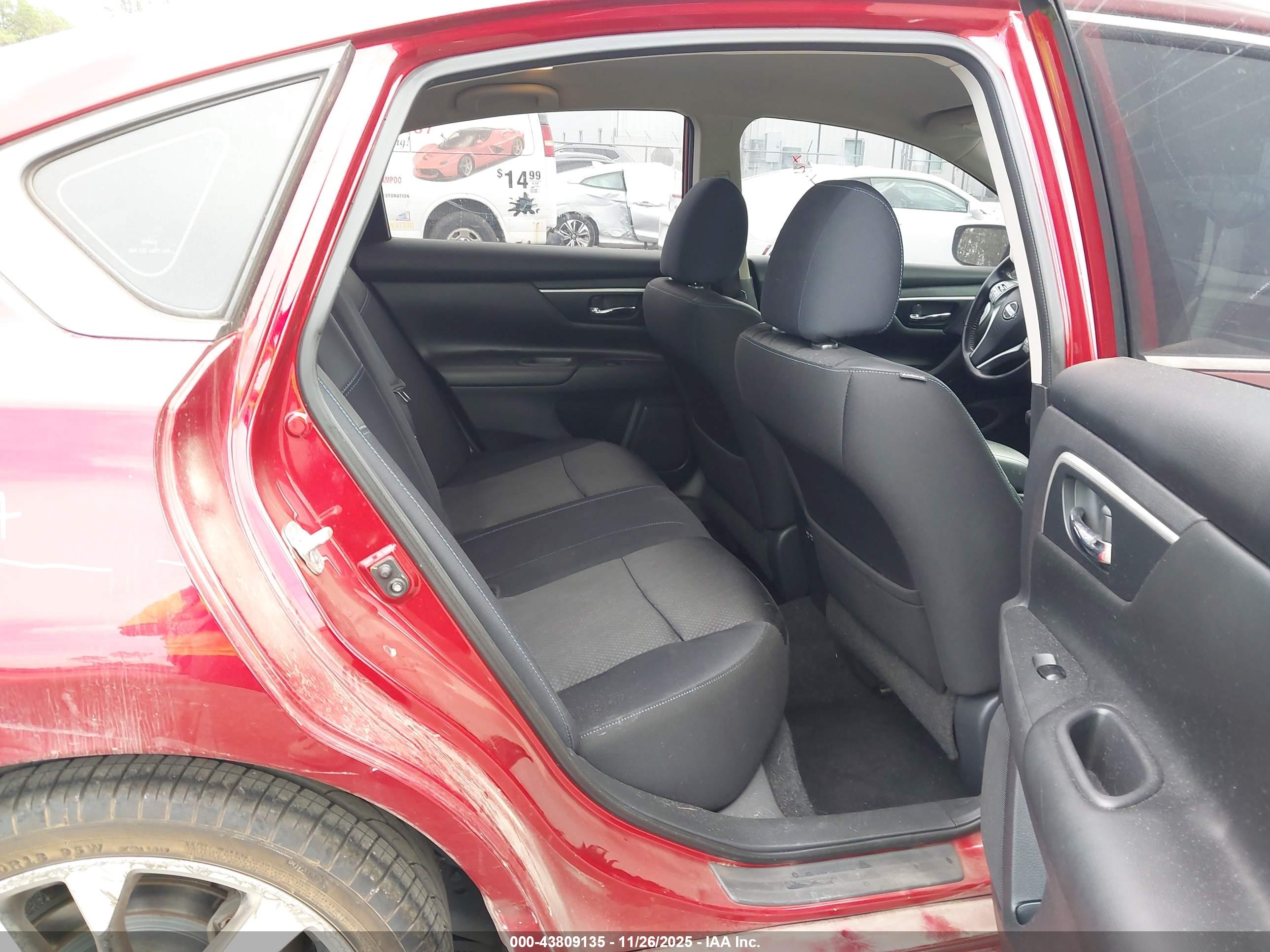NISSAN ALTIMA image 8