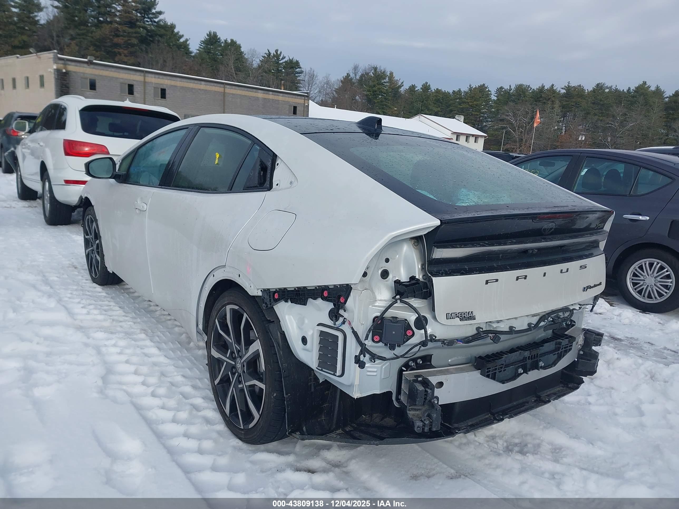 TOYOTA PRIUS image 3