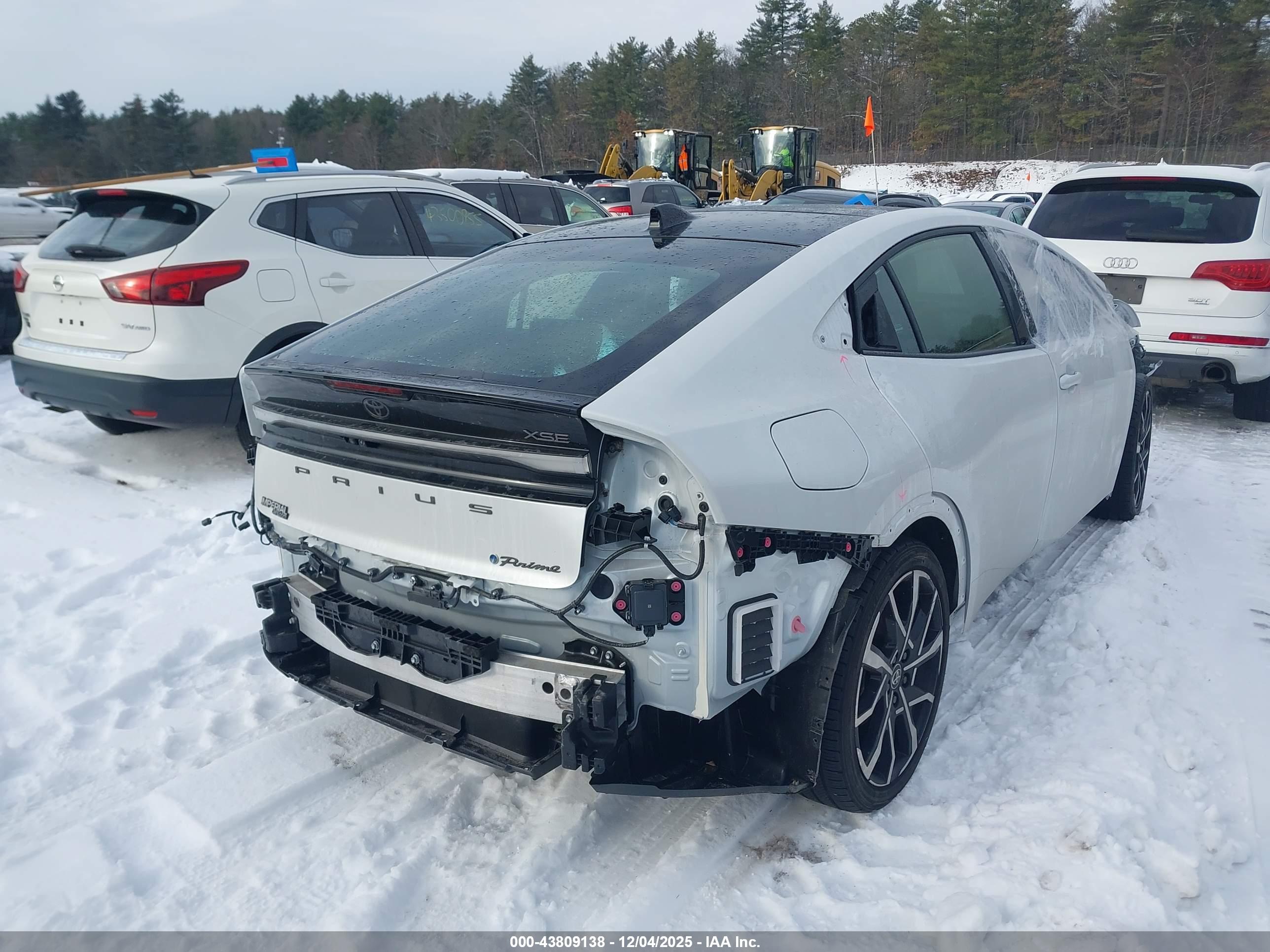 TOYOTA PRIUS image 4