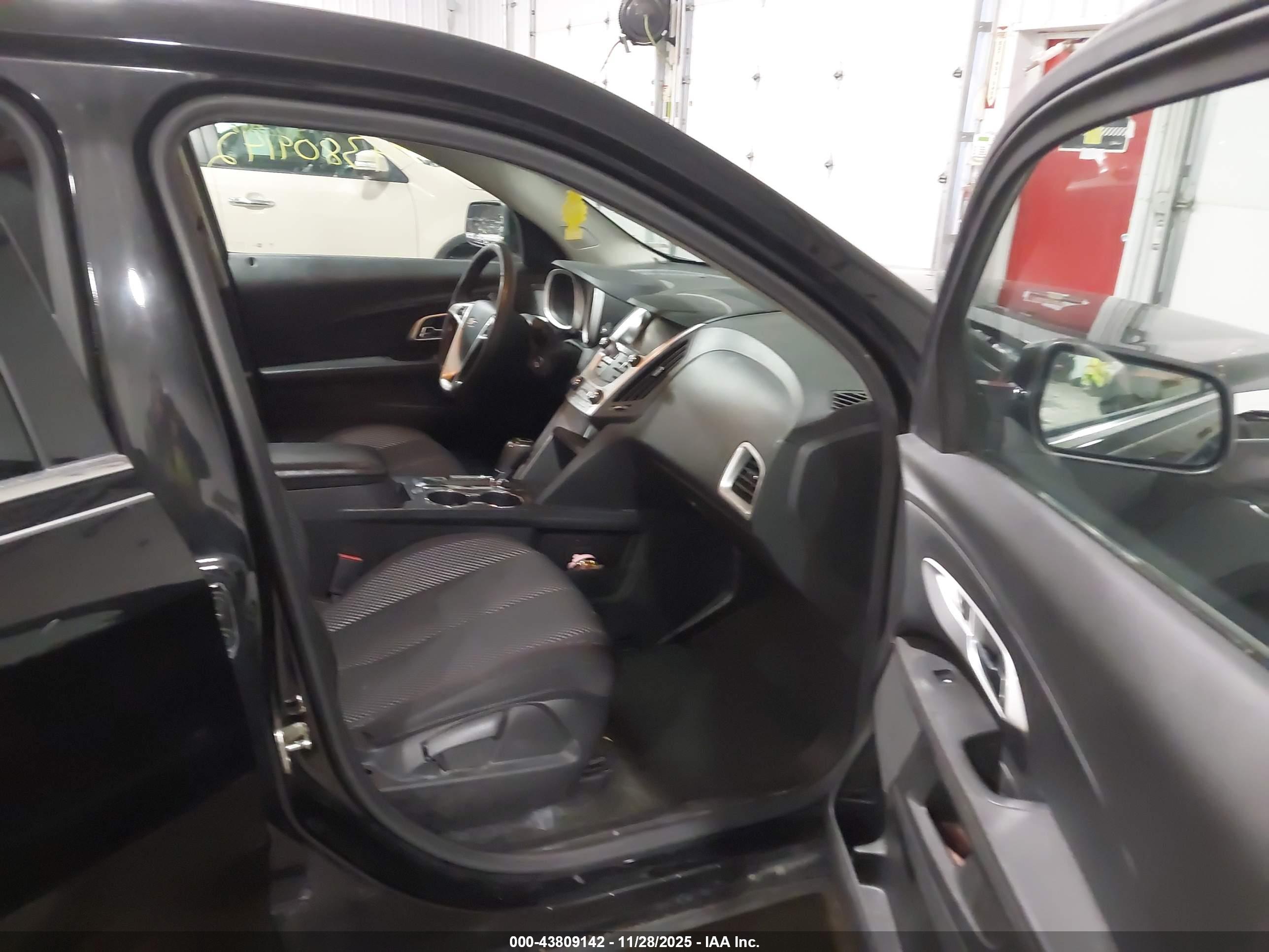 CHEVROLET EQUINOX image 5