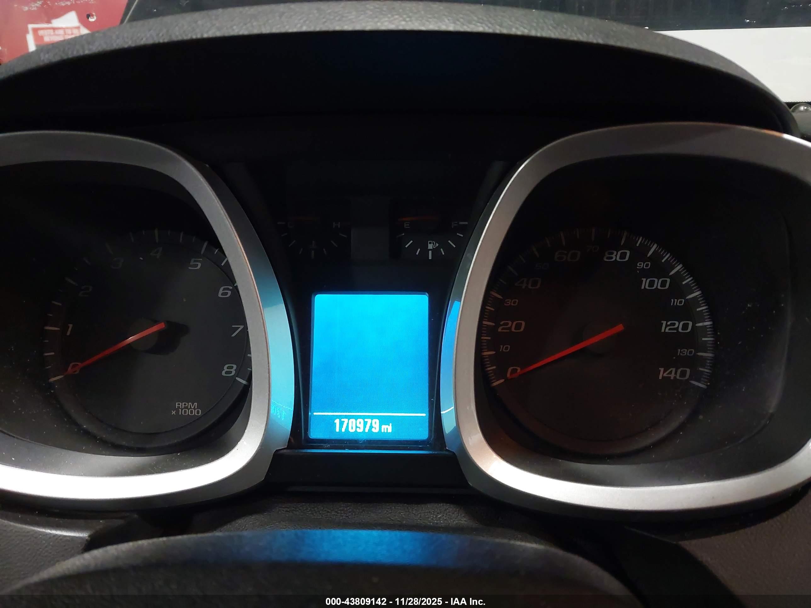 CHEVROLET EQUINOX image 7