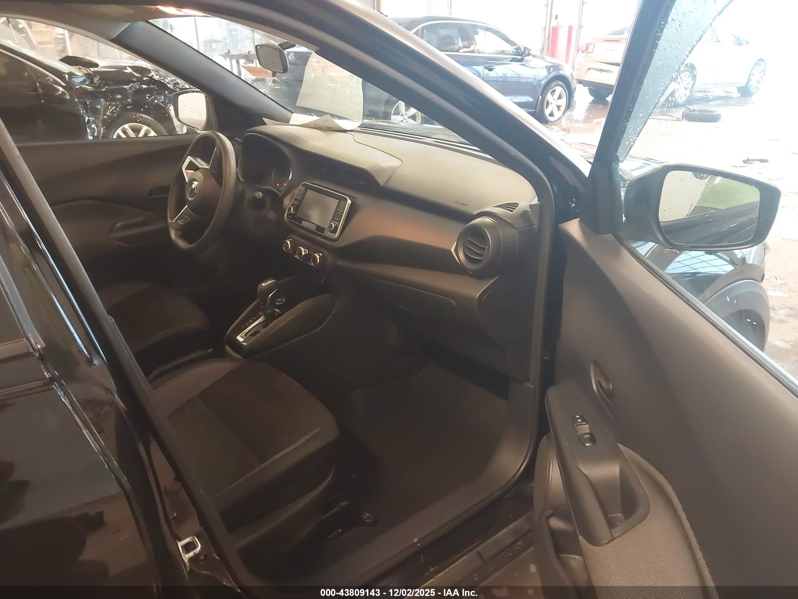 NISSAN KICKS image 5