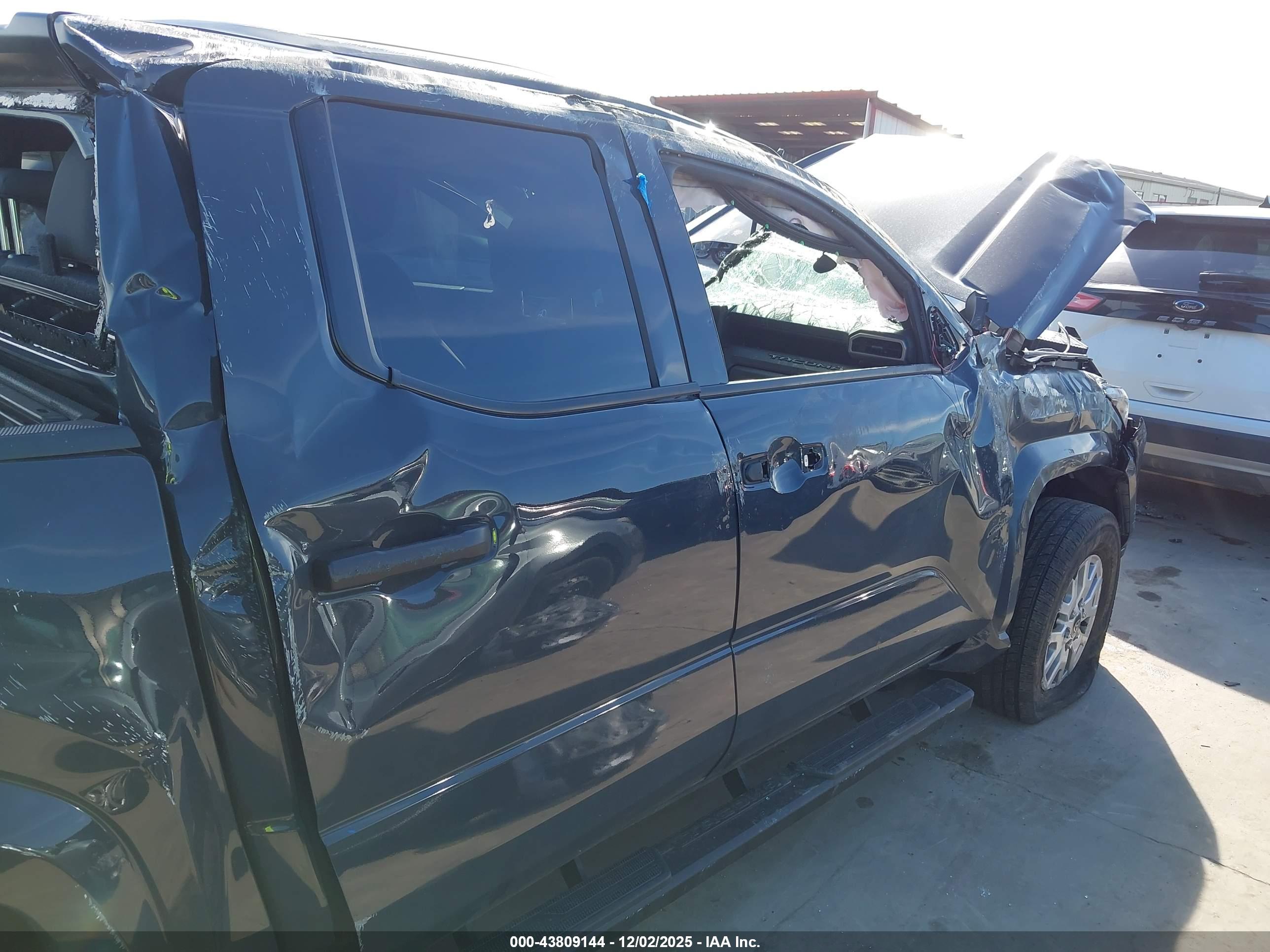TOYOTA TACOMA image 6