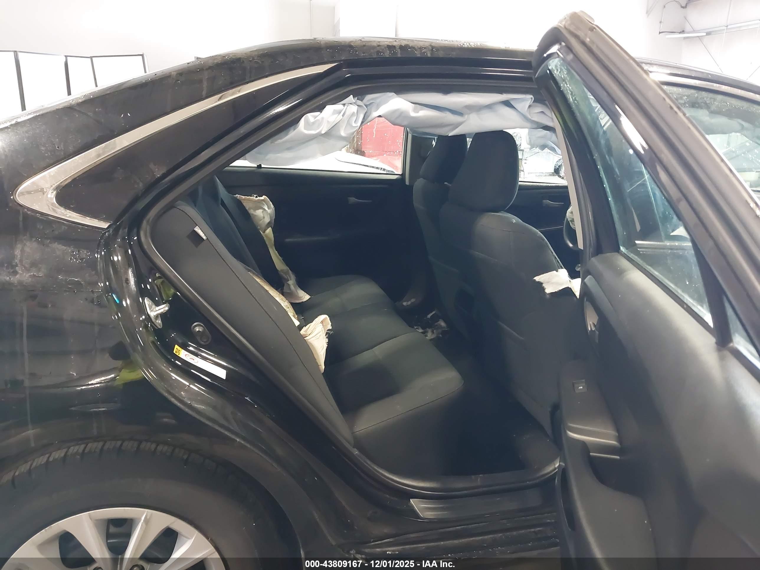 TOYOTA CAMRY image 8