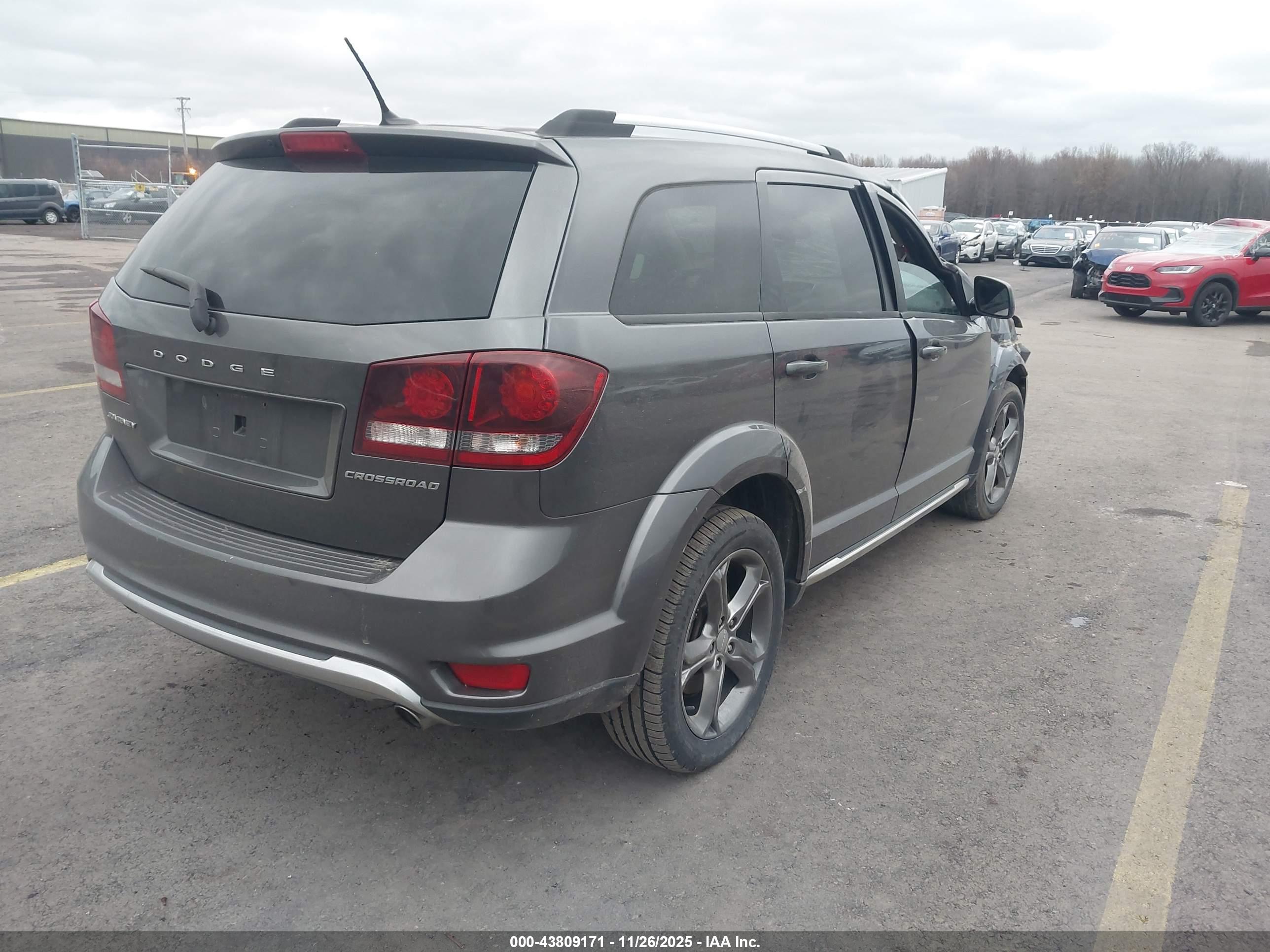 DODGE JOURNEY image 4