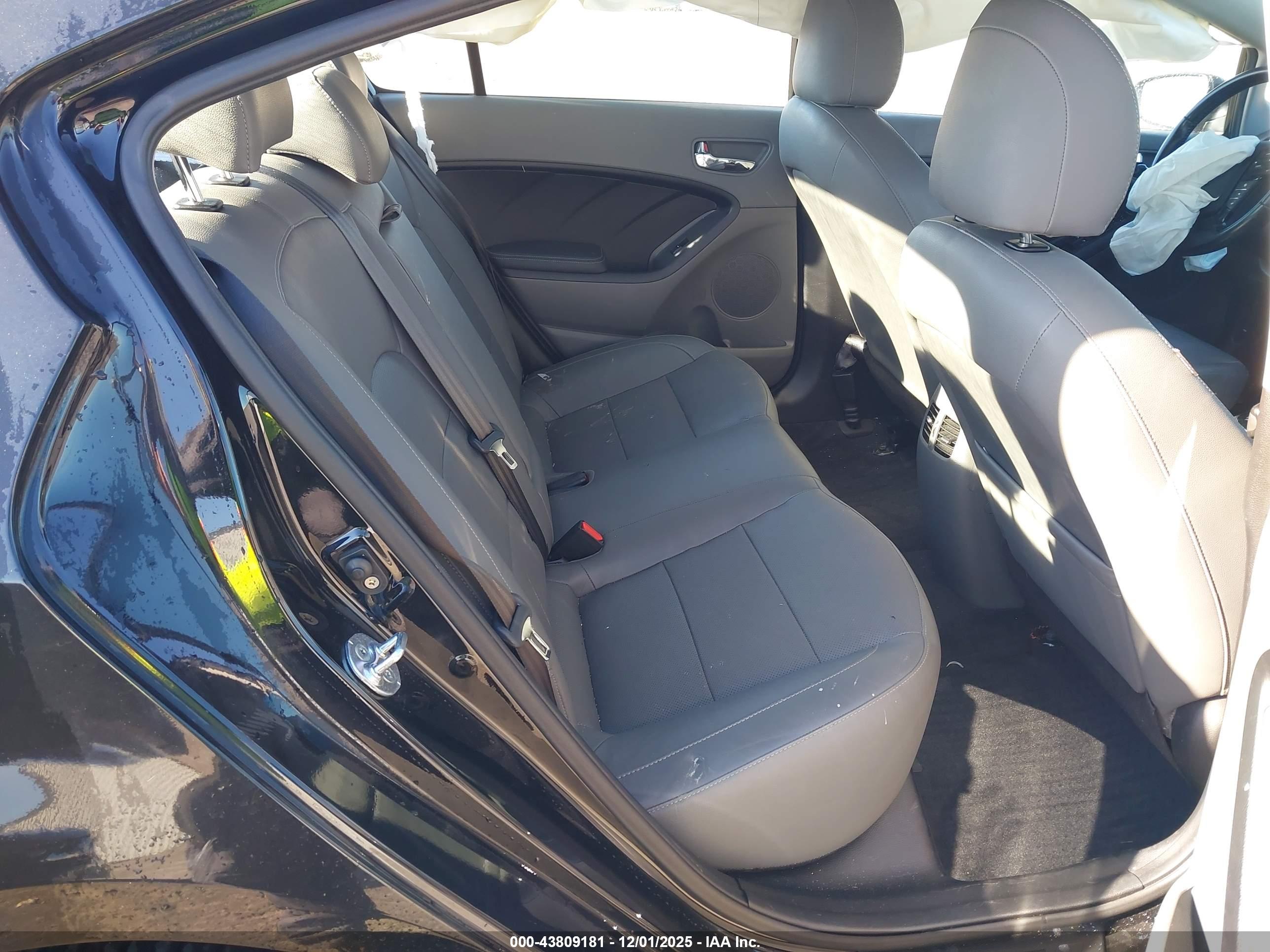 KIA FORTE image 8