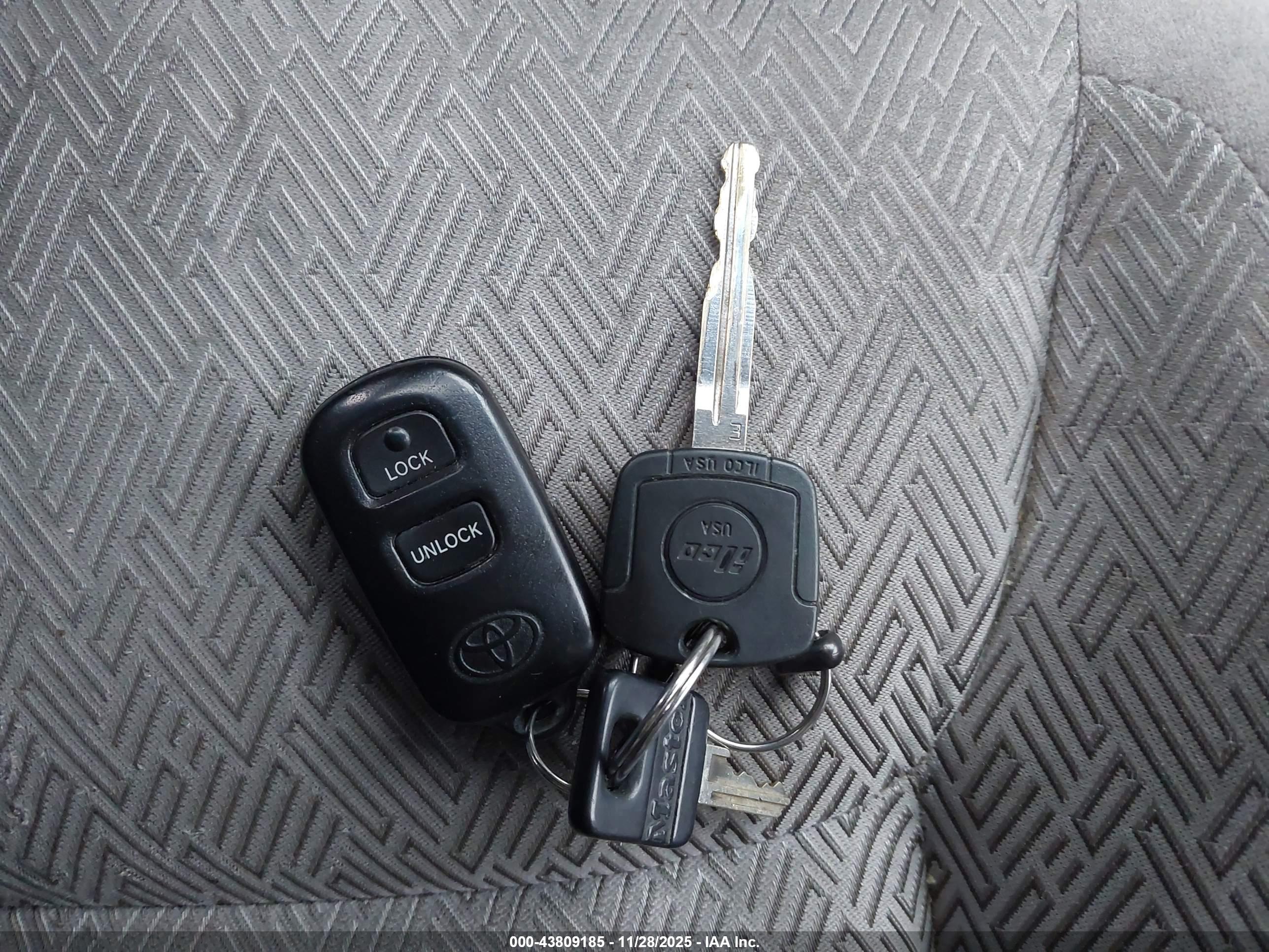 TOYOTA HIGHLANDER image 11