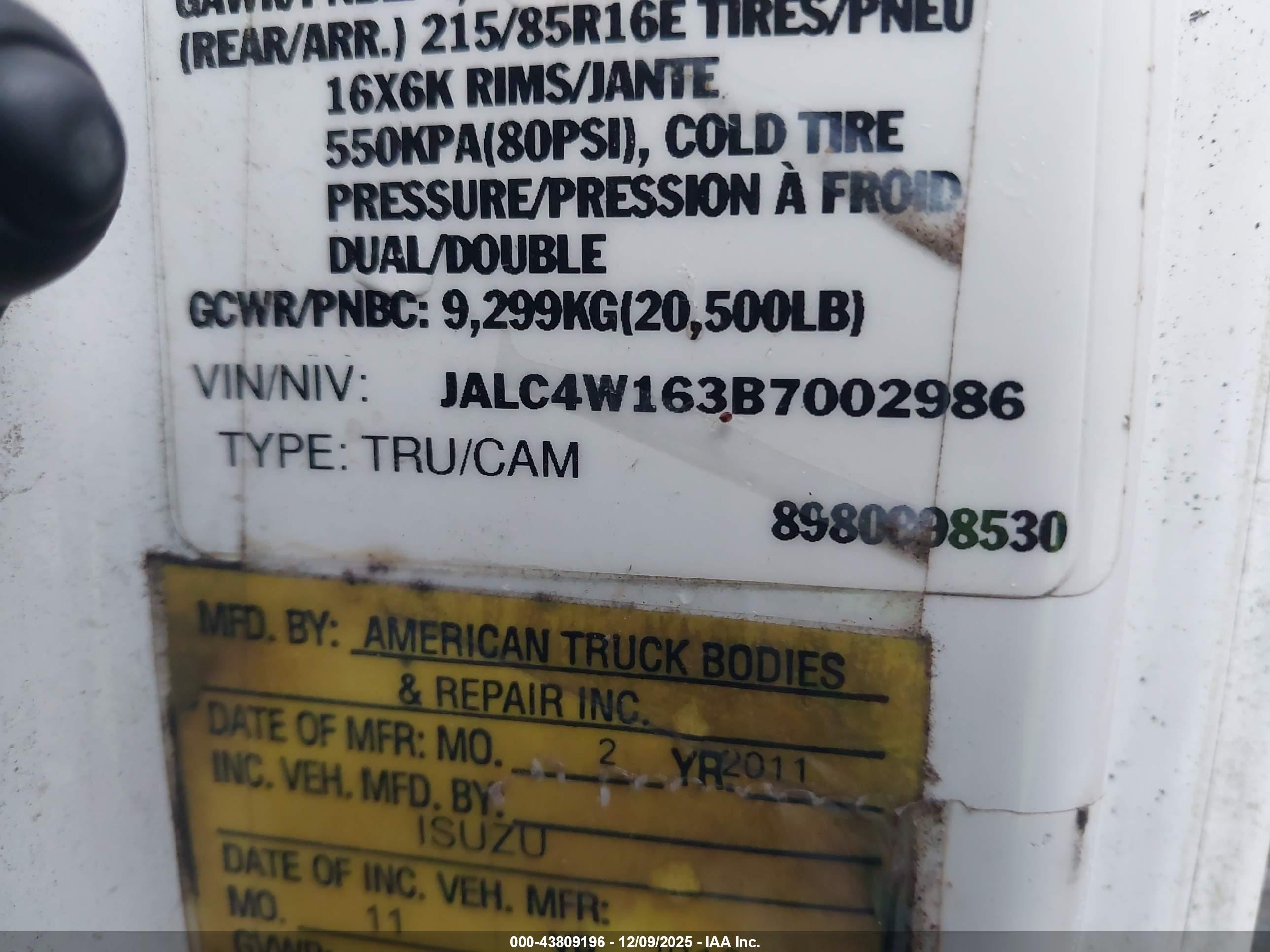 ISUZU NPR image 9